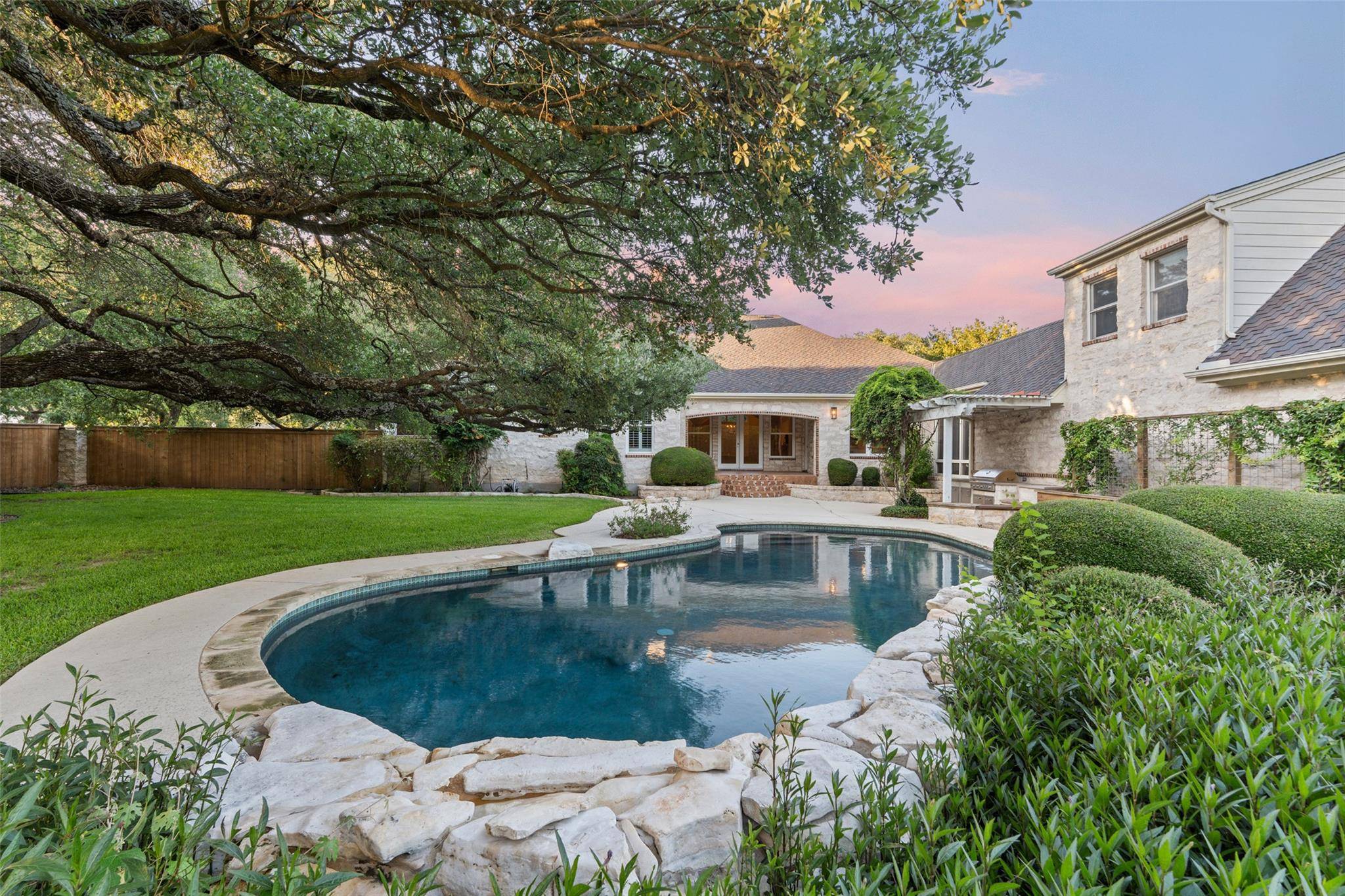 127 Roberts CIR, Georgetown, TX 78633