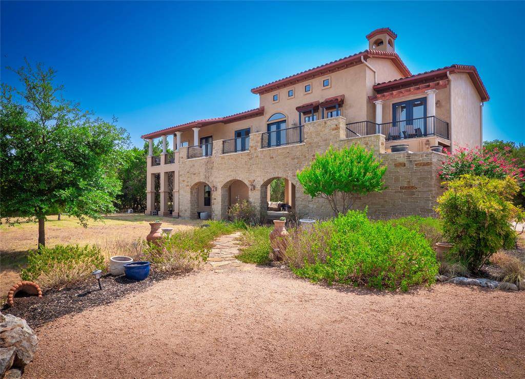 8205 West DR, Volente, TX 78641