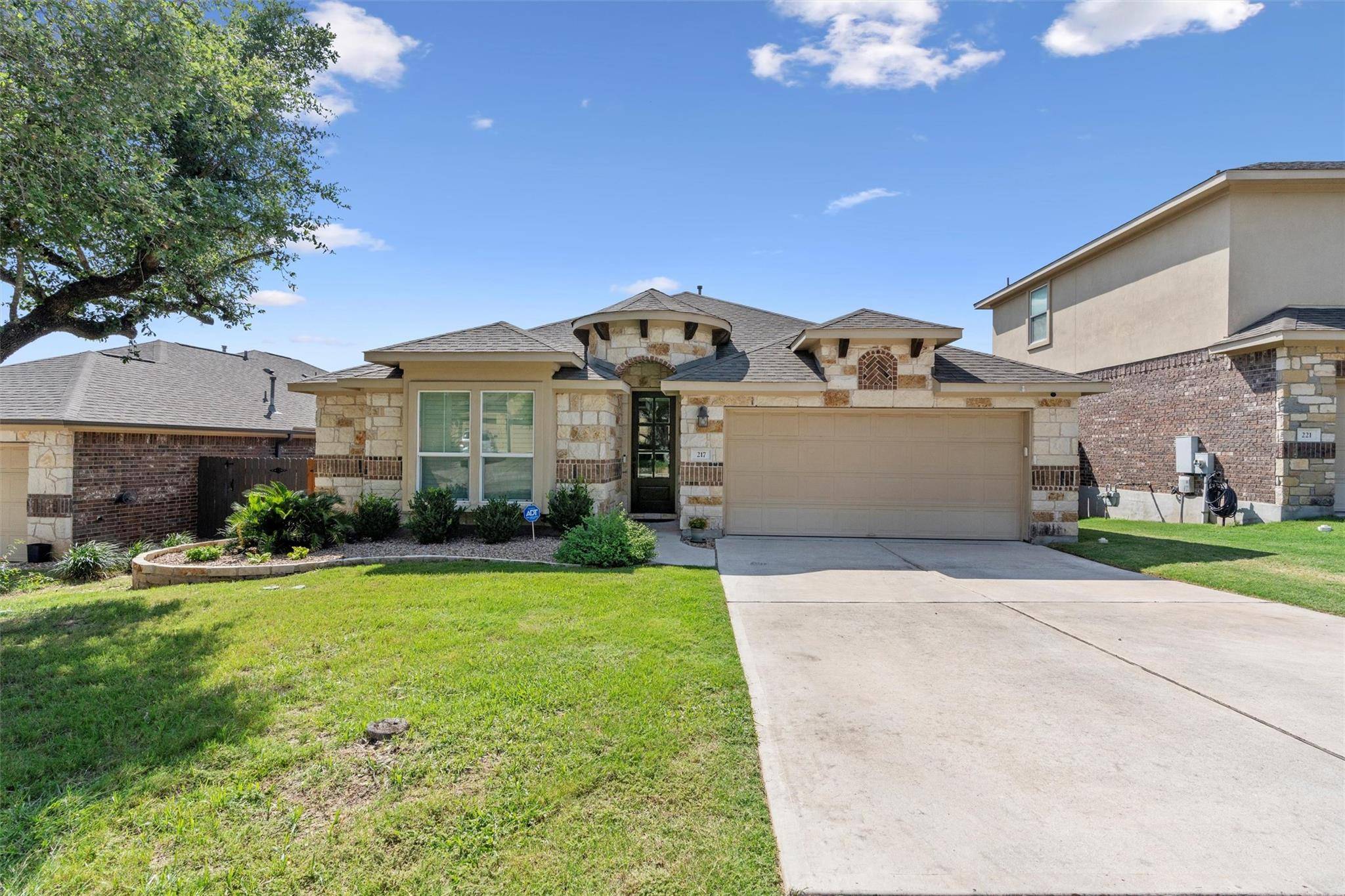 217 Caddo Lake DR, Georgetown, TX 78628