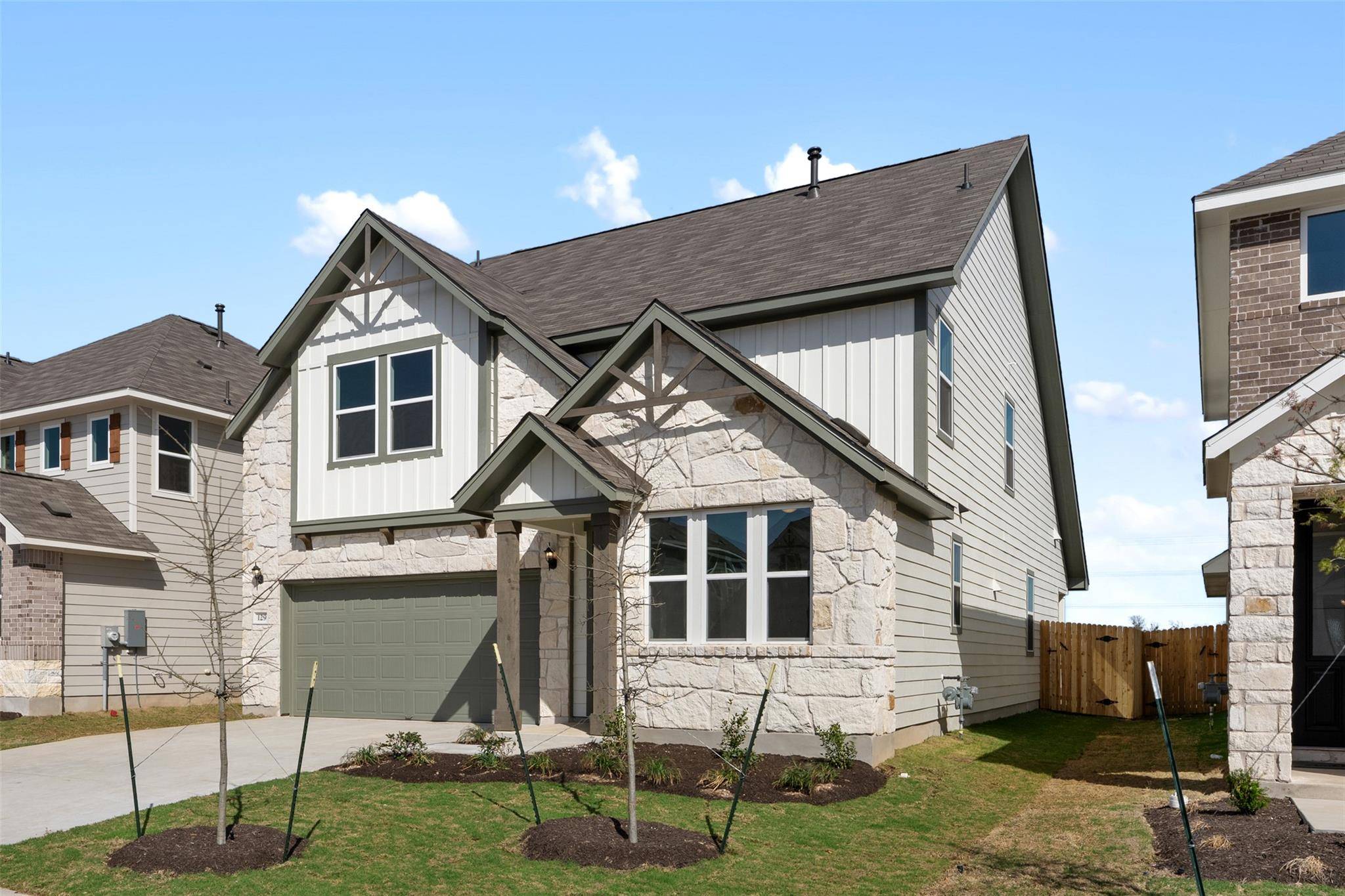 129 Prairie Falls DR, Hutto, TX 78634