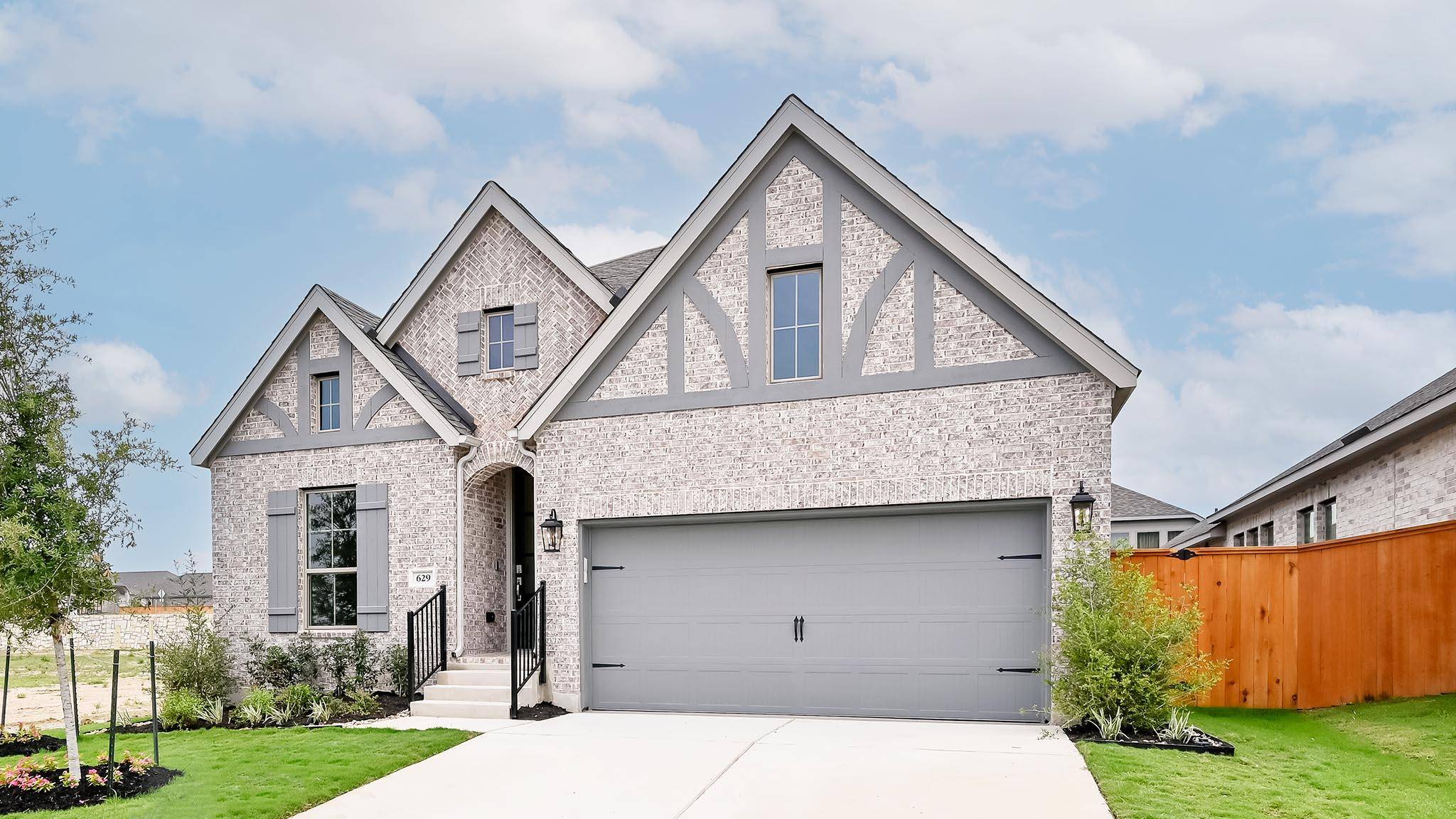 629 Bay Breeze DR, Kyle, TX 78640