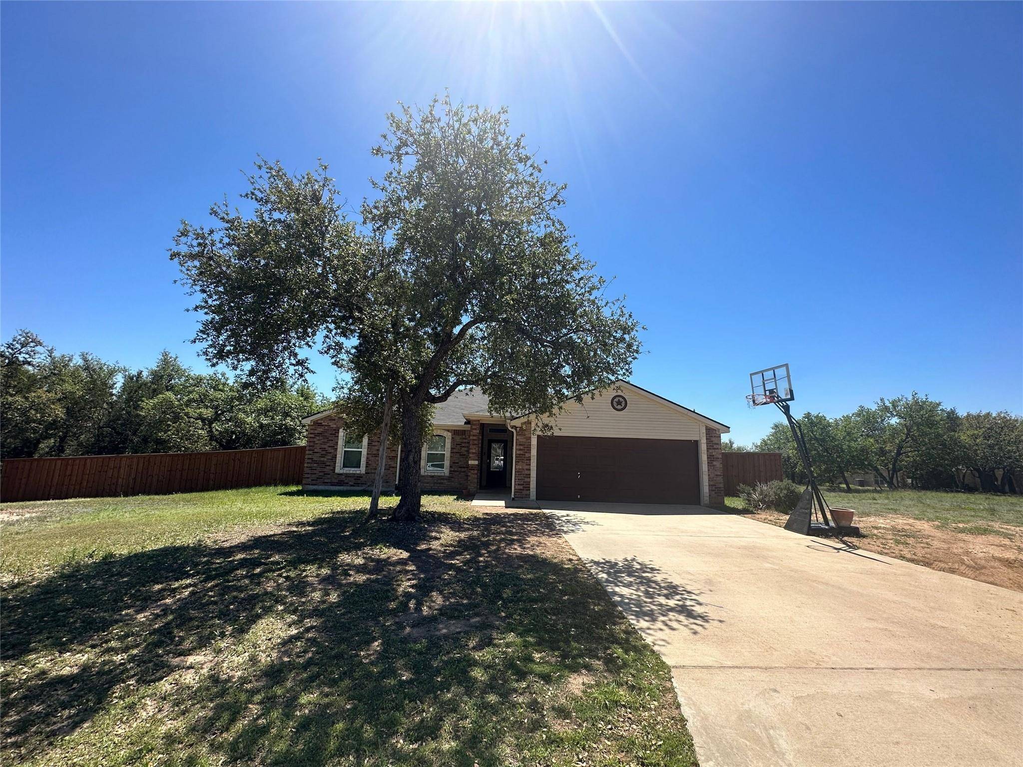1504 W 6th ST, Lampasas, TX 76550