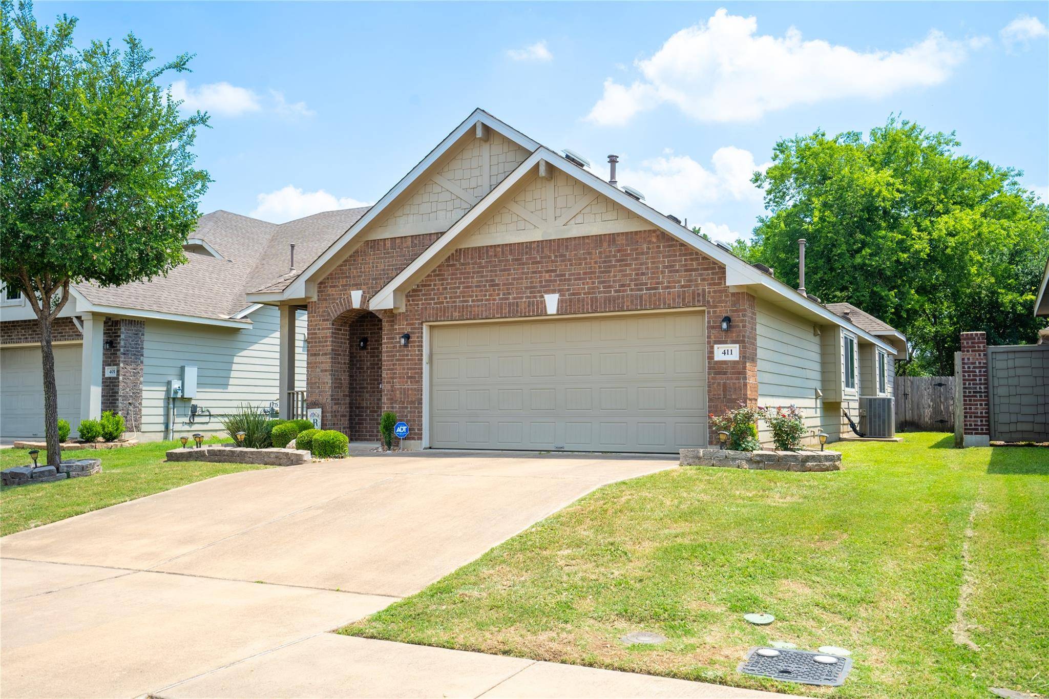 411 Tilly LN, Buda, TX 78610