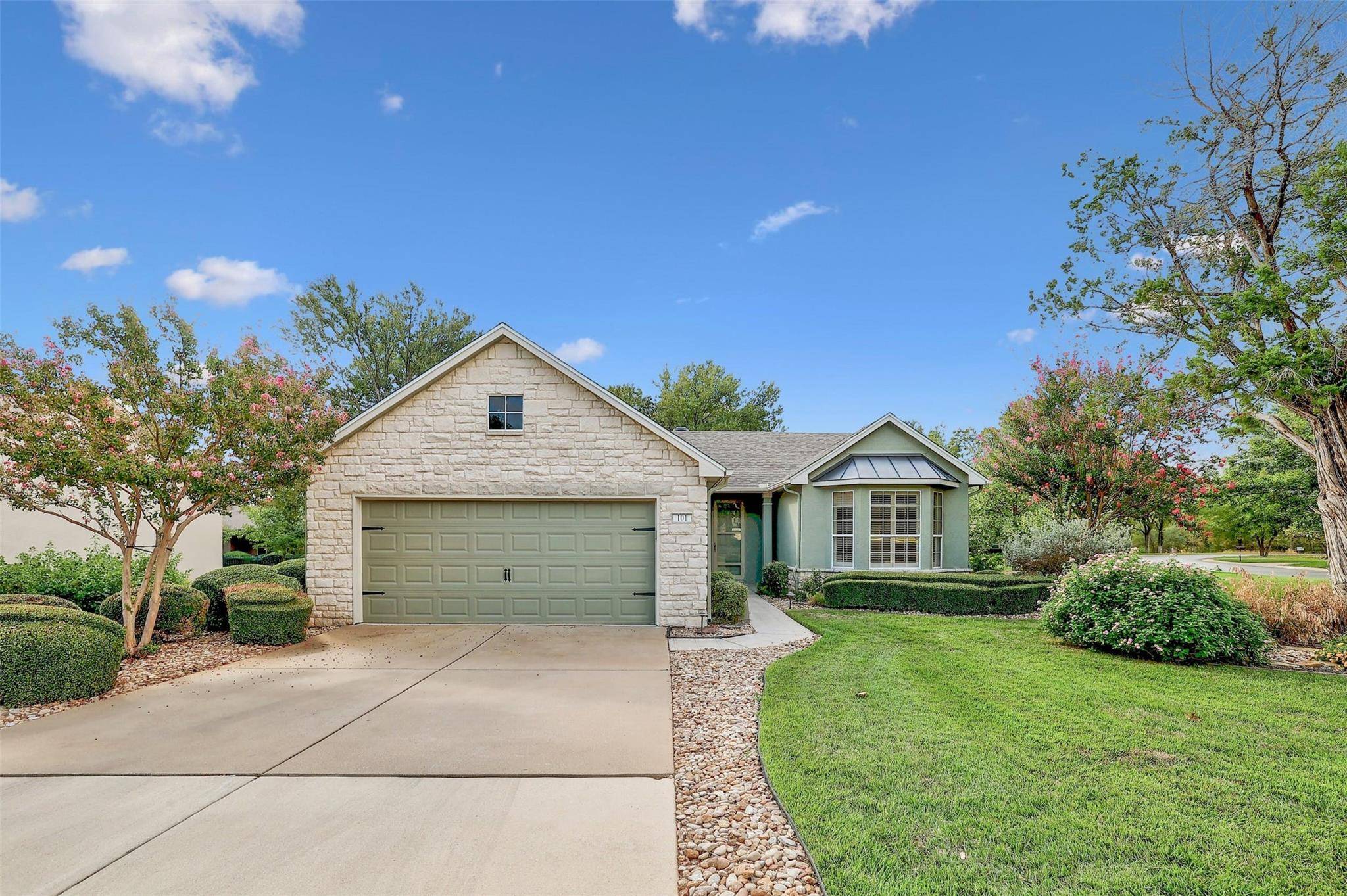101 Beautybush TRL, Georgetown, TX 78633
