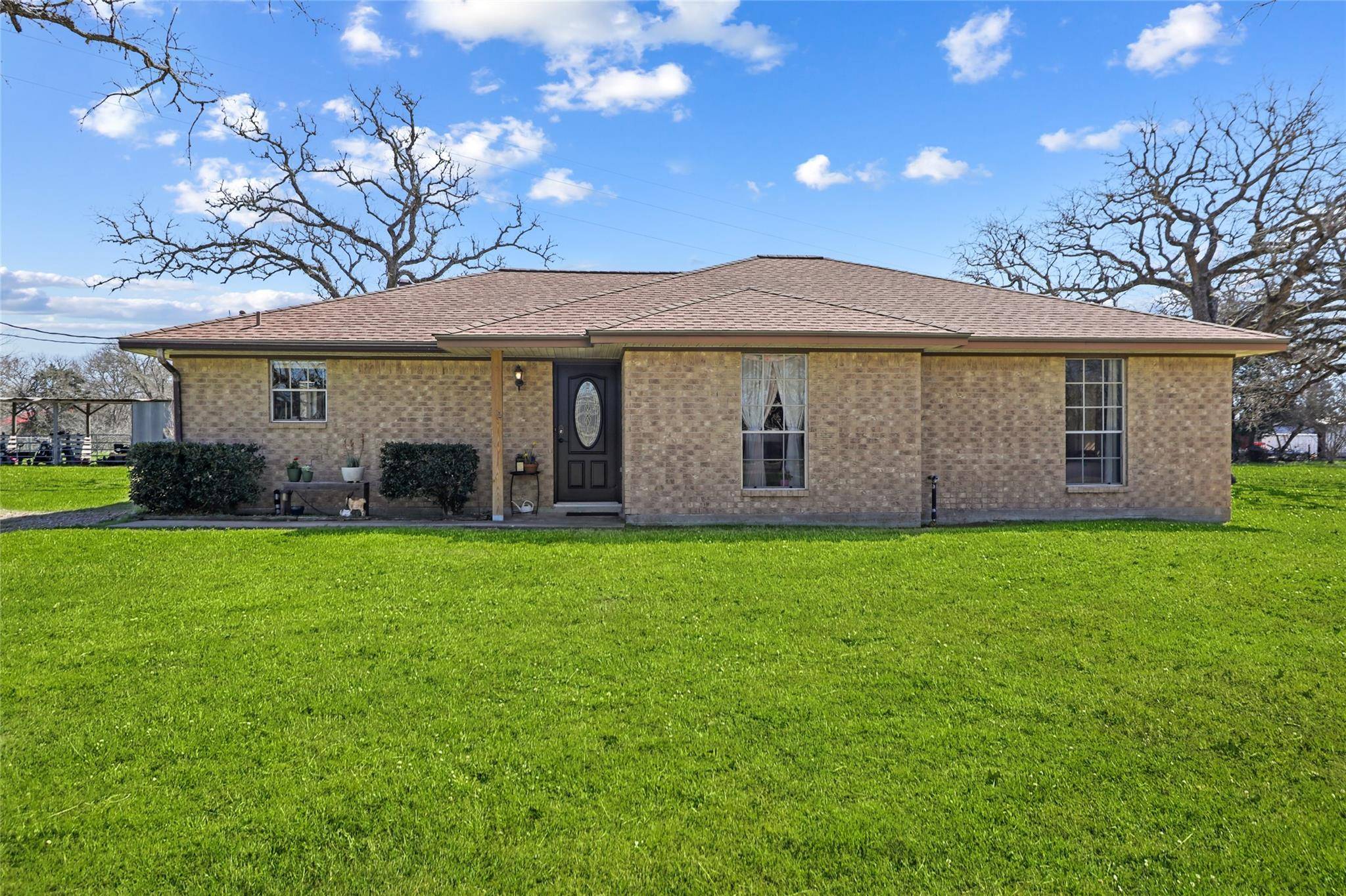 1153 County Road 111, Giddings, TX 78942