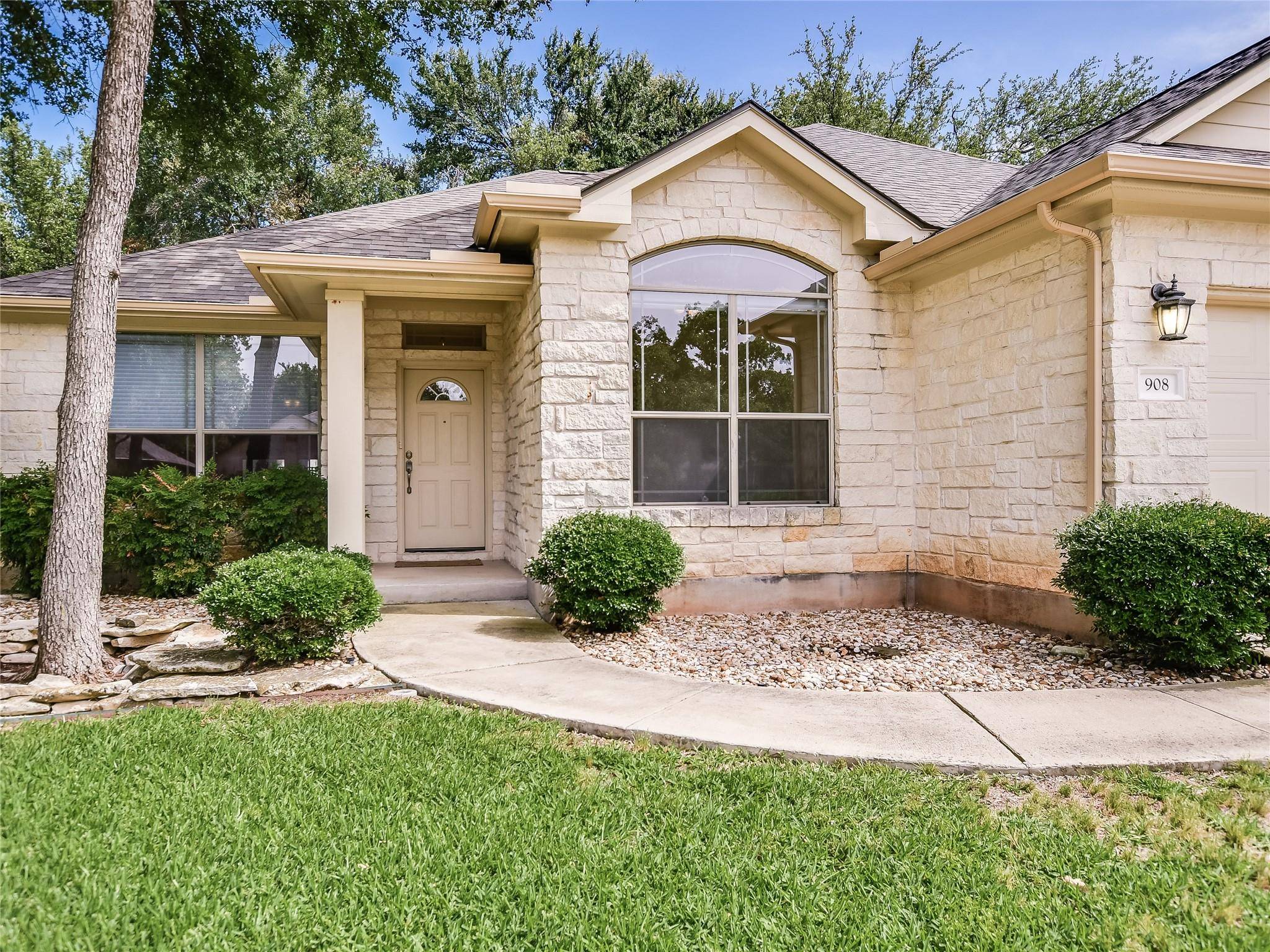 908 Heritage Oaks BND, Georgetown, TX 78633