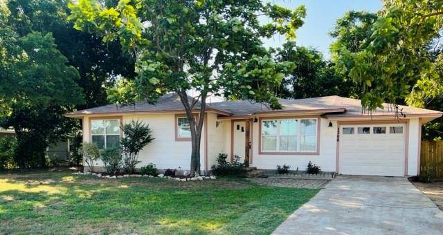 1308 Murray Ave, Rockdale, TX 76567