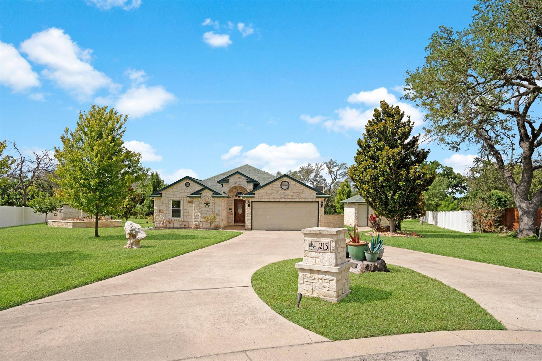 213 S Buffalo PASS, Georgetown, TX 78633