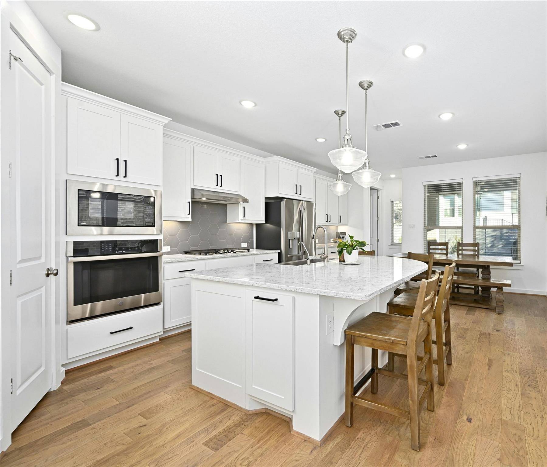 241 Arrowhead Mound RD, Georgetown, TX 78628