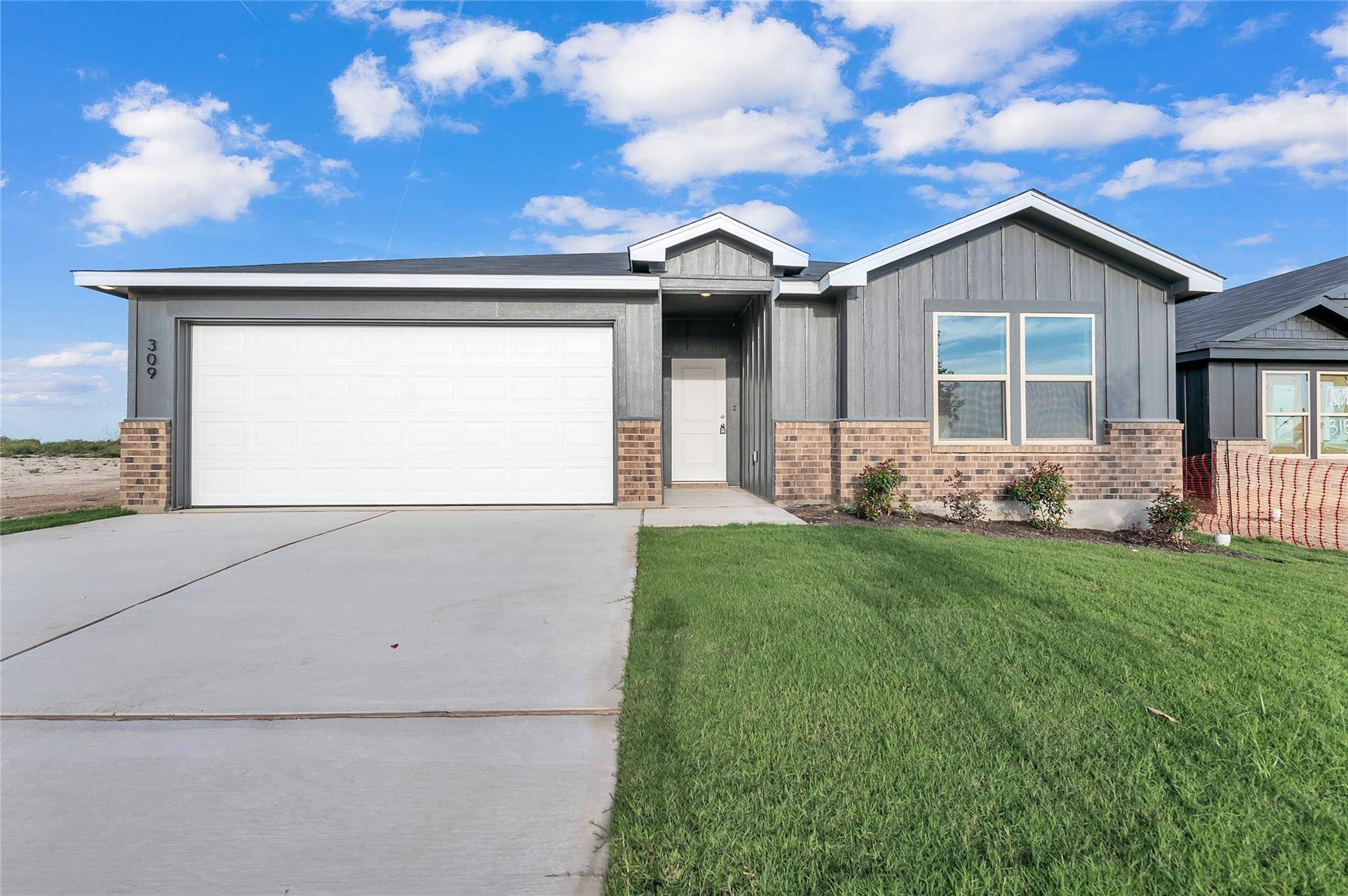 309 Day Wells WLS, Jarrell, TX 76537