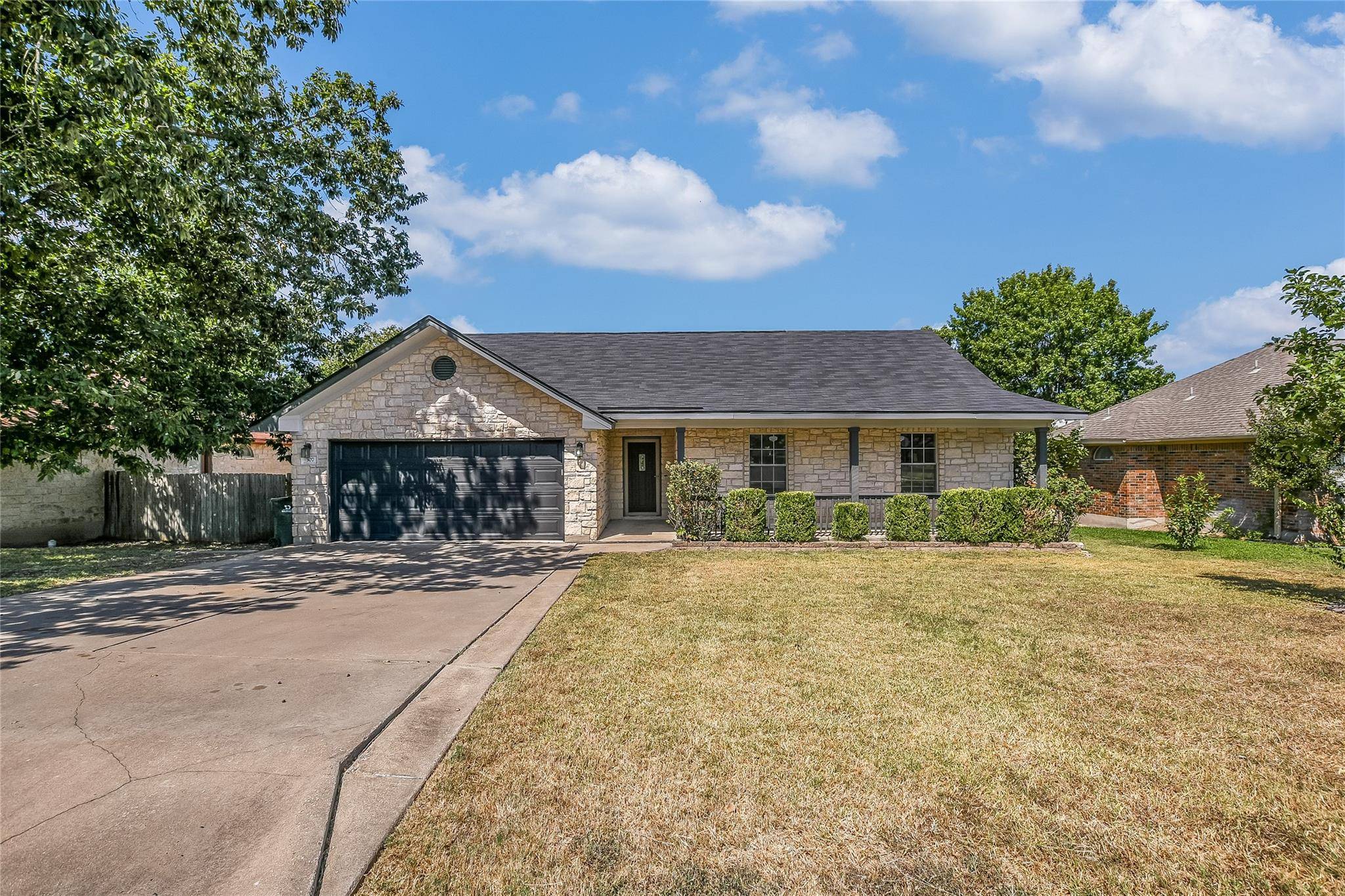 307 Pleasant Valley DR, Georgetown, TX 78626