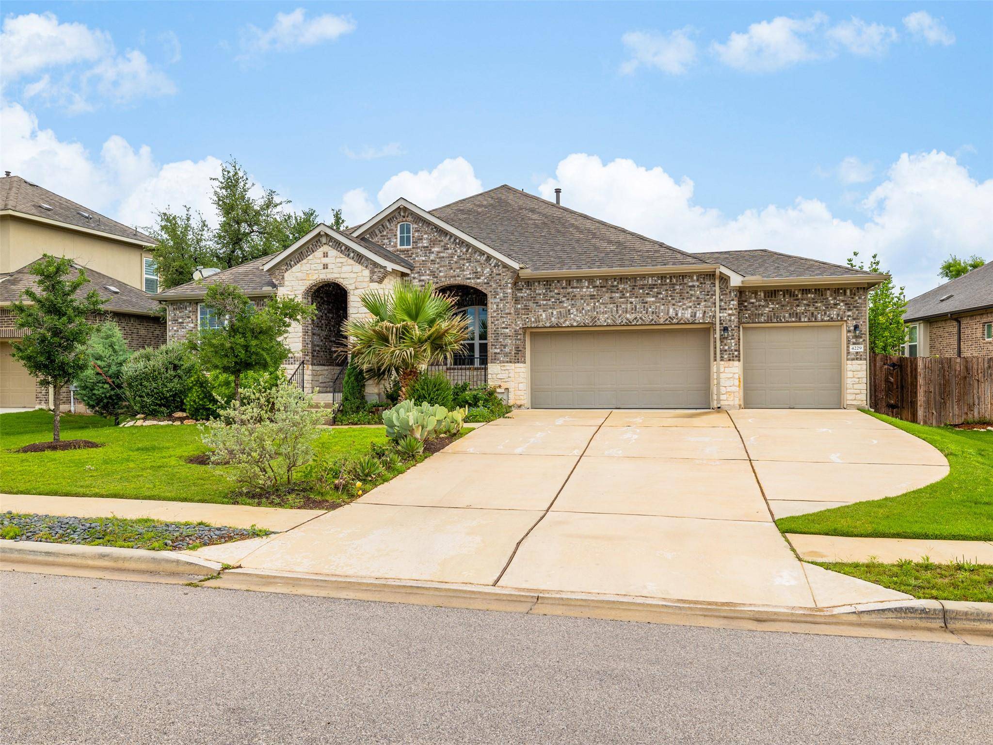 4229 Deer Lake LN, Georgetown, TX 78628