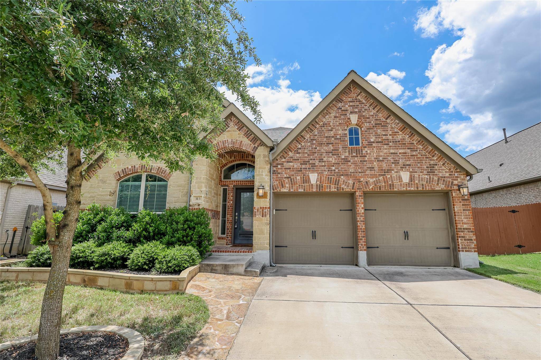 313 Durata DR, San Marcos, TX 78666
