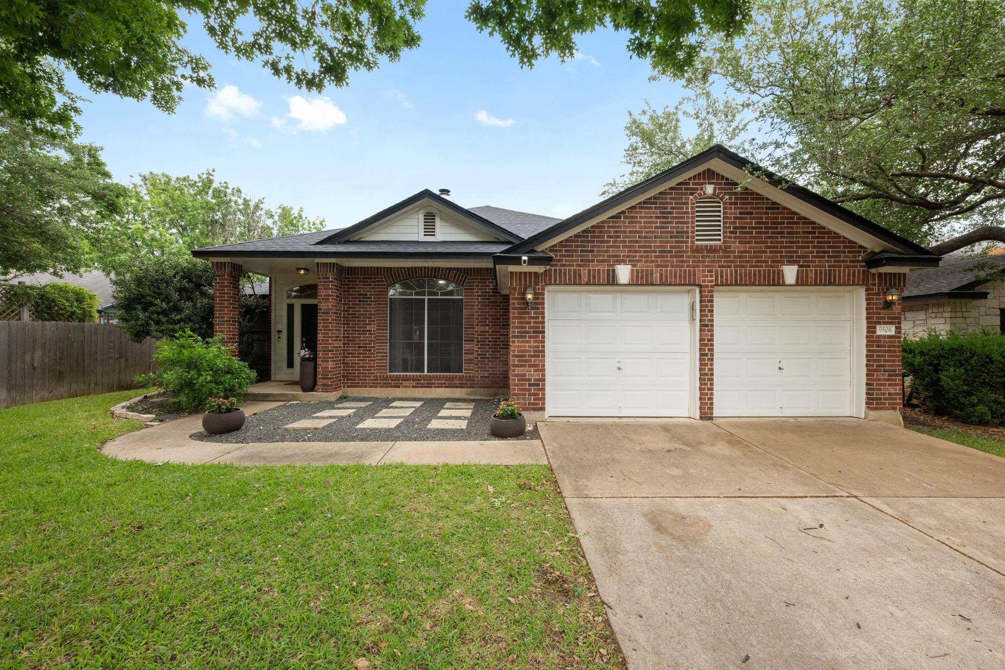 9508 Zuniga DR, Austin, TX 78749