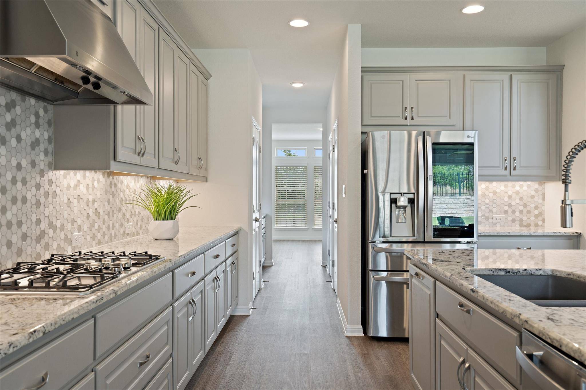220 Clement DR, Austin, TX 78737