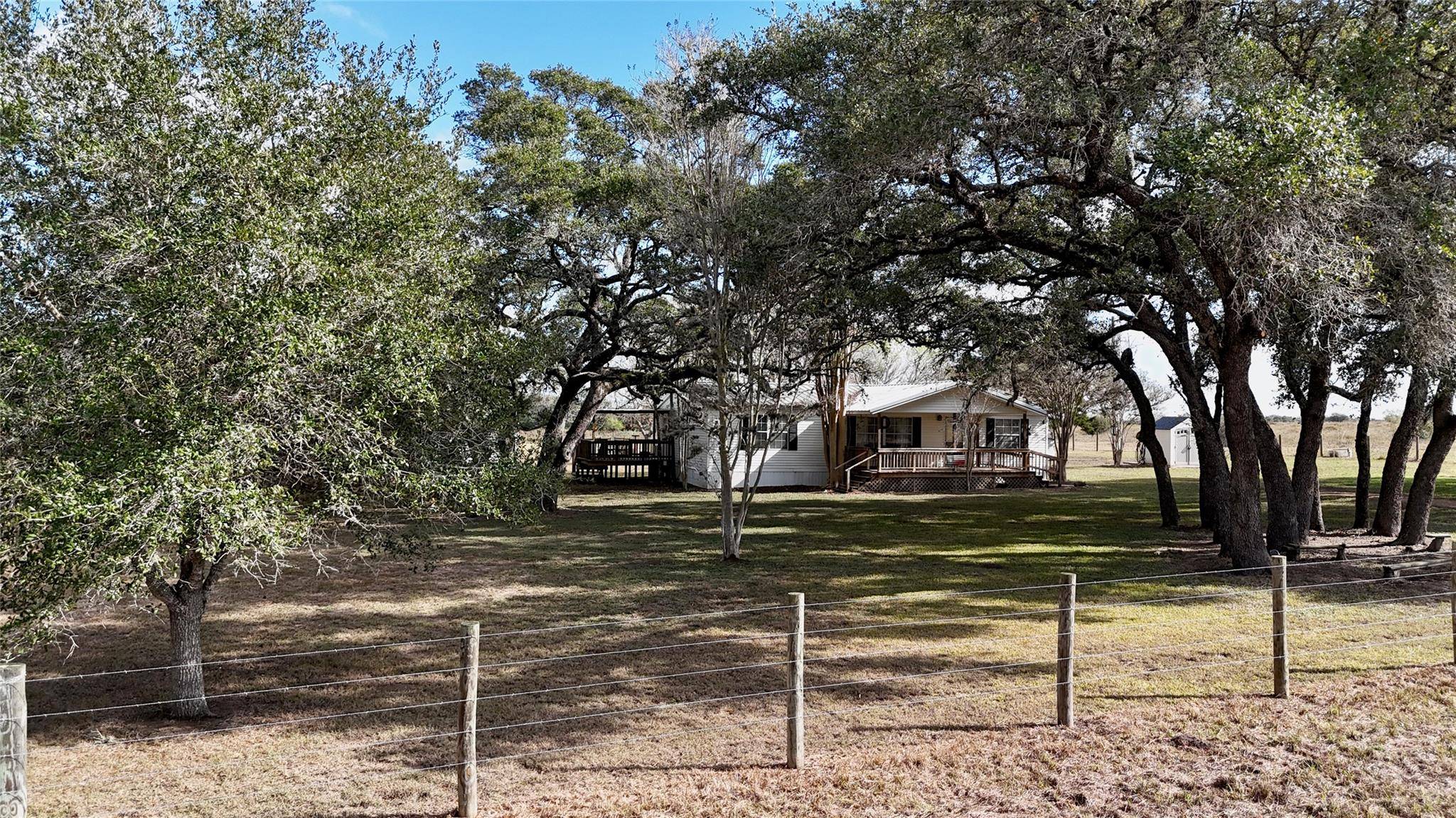 415 County Road 457, Hallettsville, TX 77964