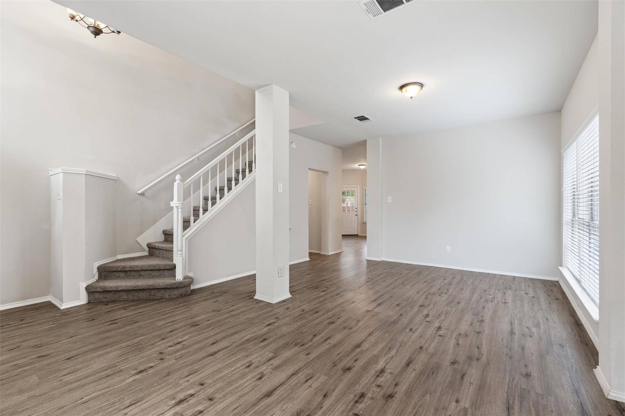 3925 Newland DR, Round Rock, TX 78681