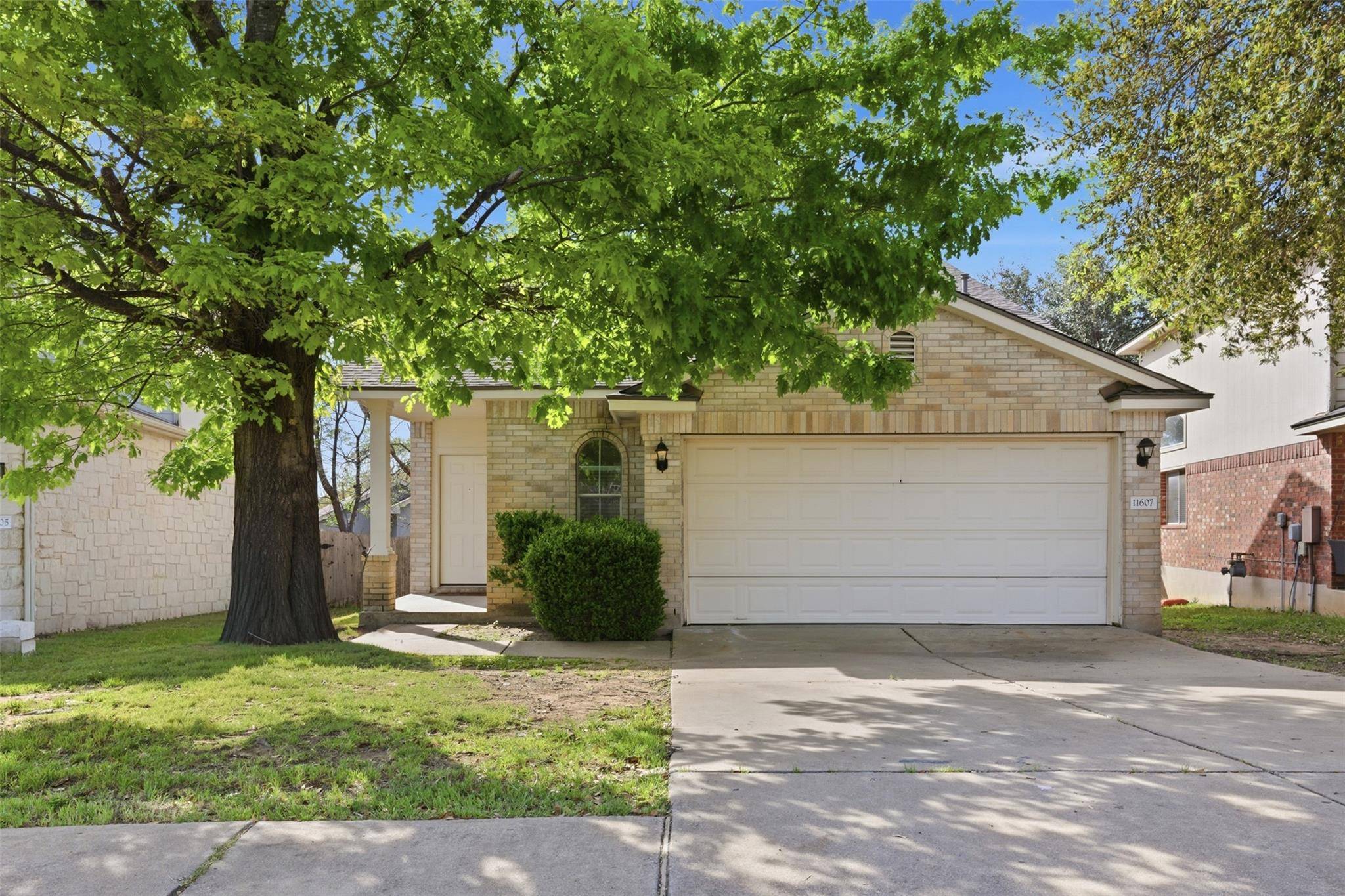 11607 Paul E Anderson DR, Austin, TX 78748