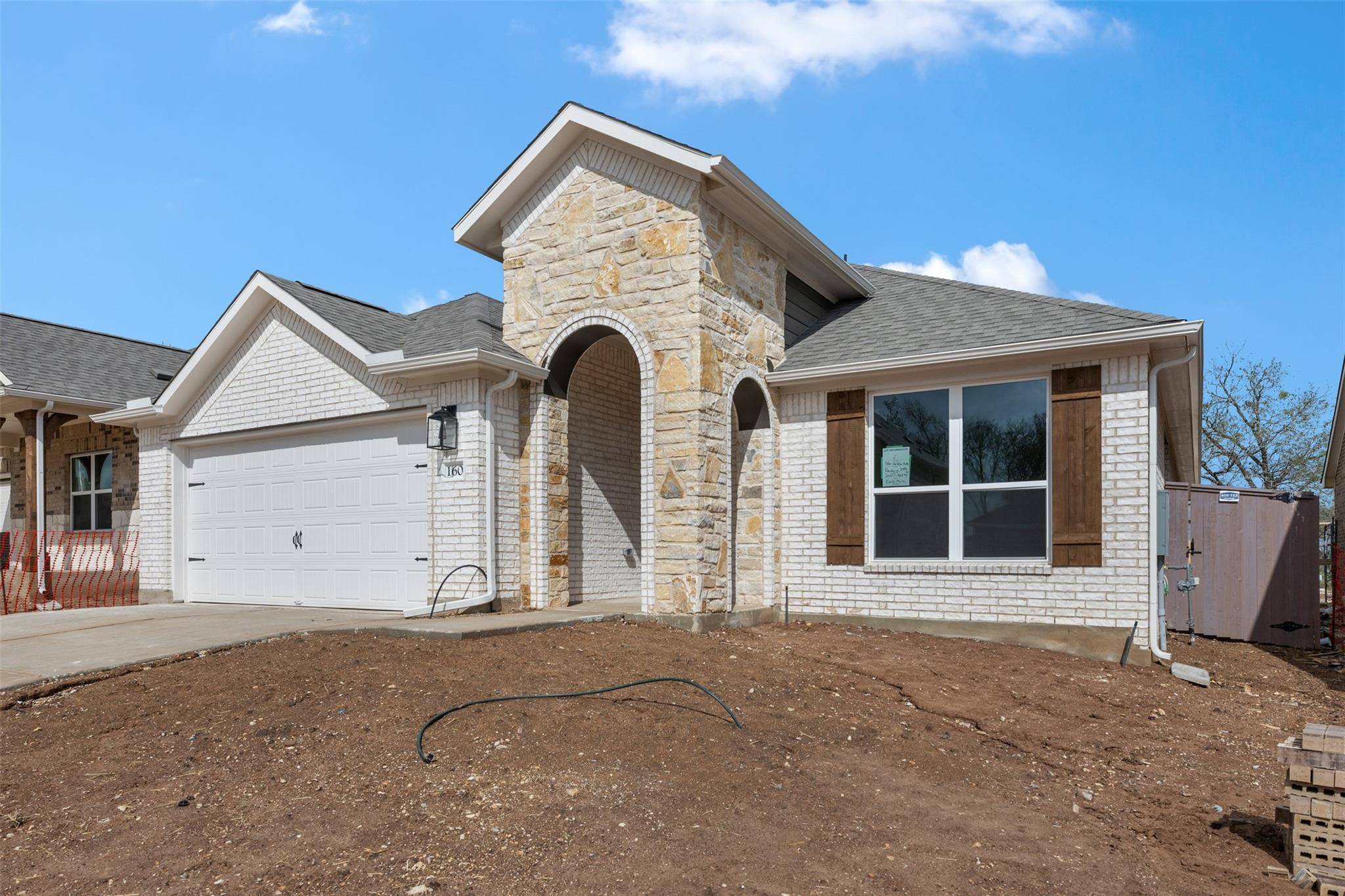 160 Golden Gate LN, Kyle, TX 78640