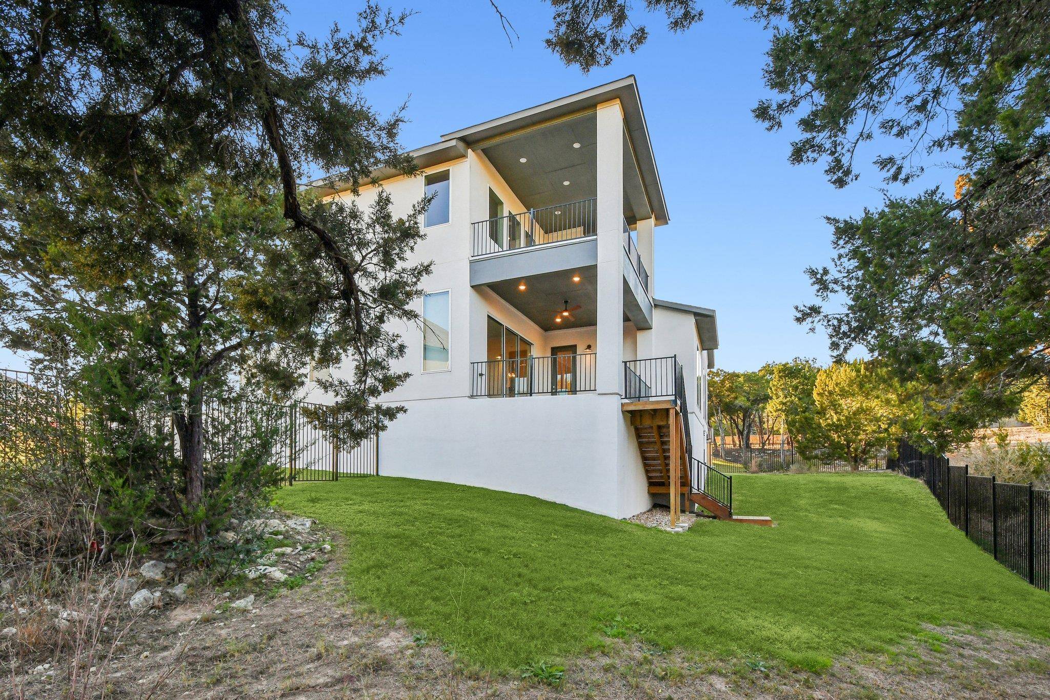 19500 Tranquility Falls PATH, Lago Vista, TX 78645