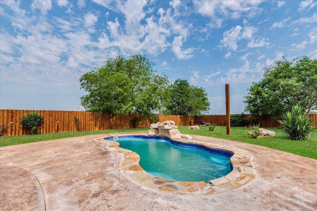 8330 Boenig RD, Seguin, TX 78155