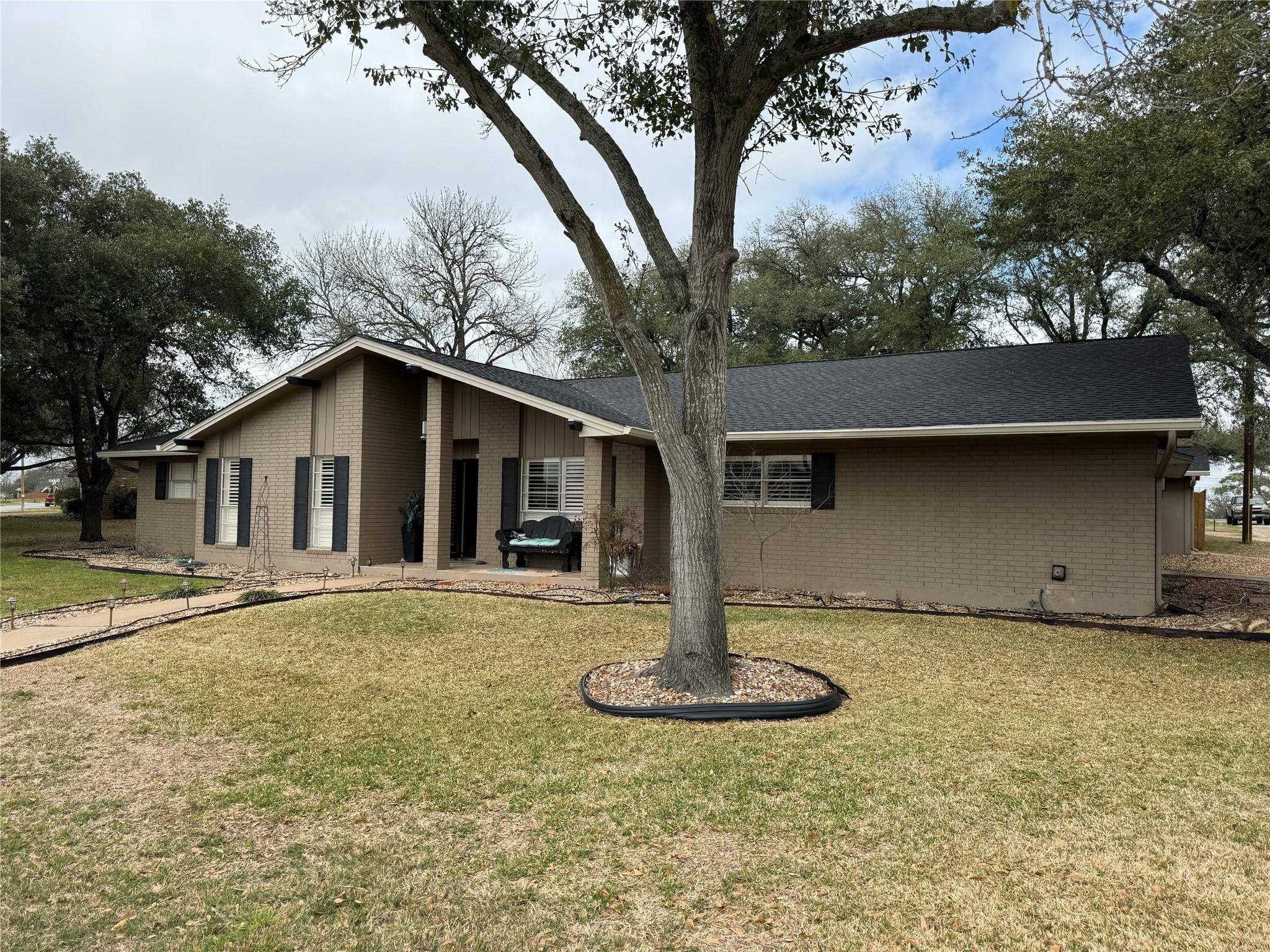 117 Josephine ST, Giddings, TX 78942