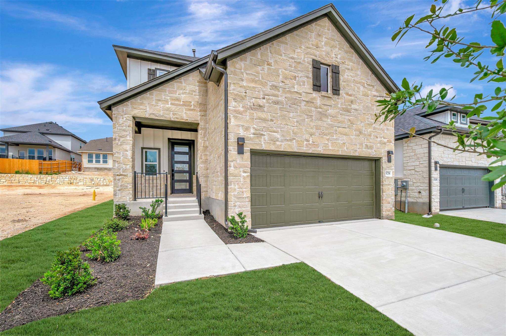 578 Darley Oak DR, Dripping Springs, TX 78620