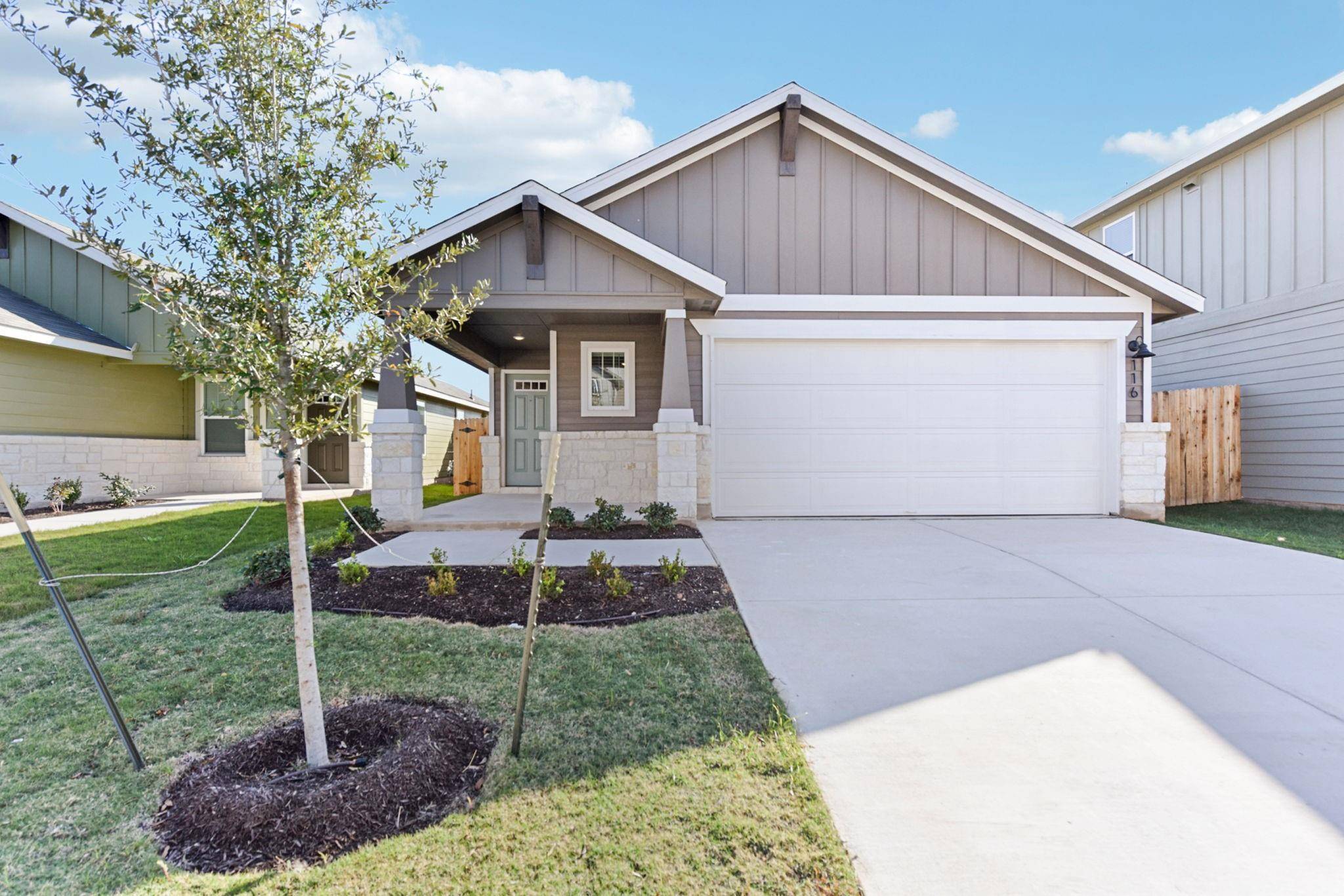 116 Greenway LN, Georgetown, TX 78628