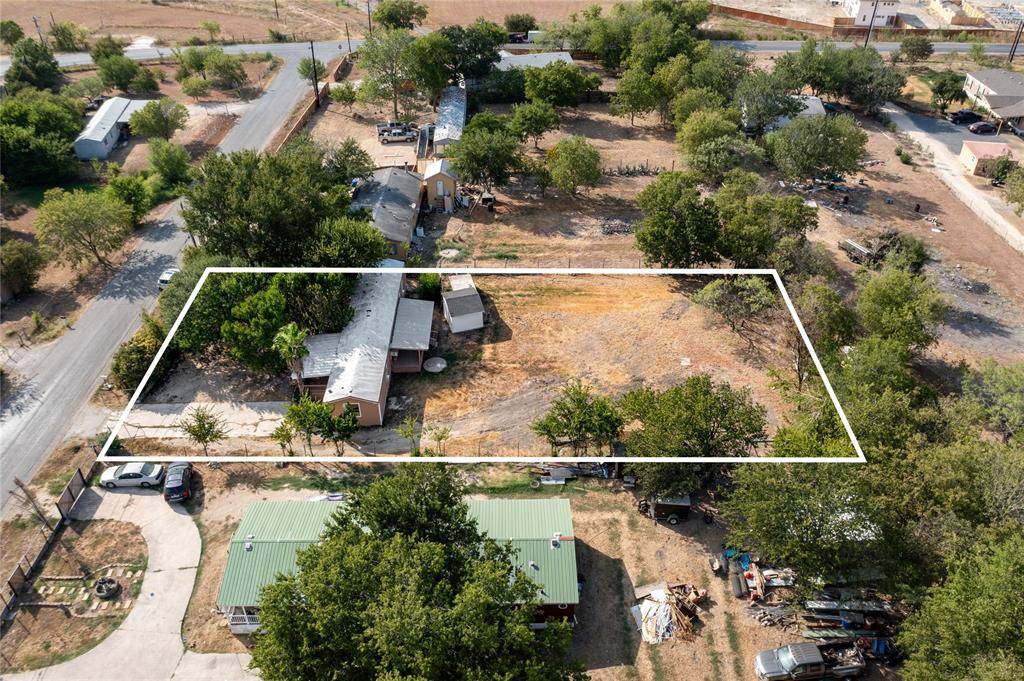 107 Country LN, Kyle, TX 78640