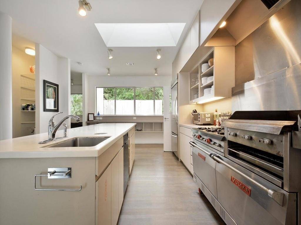 2909 Stratford DR, Austin, TX 78746