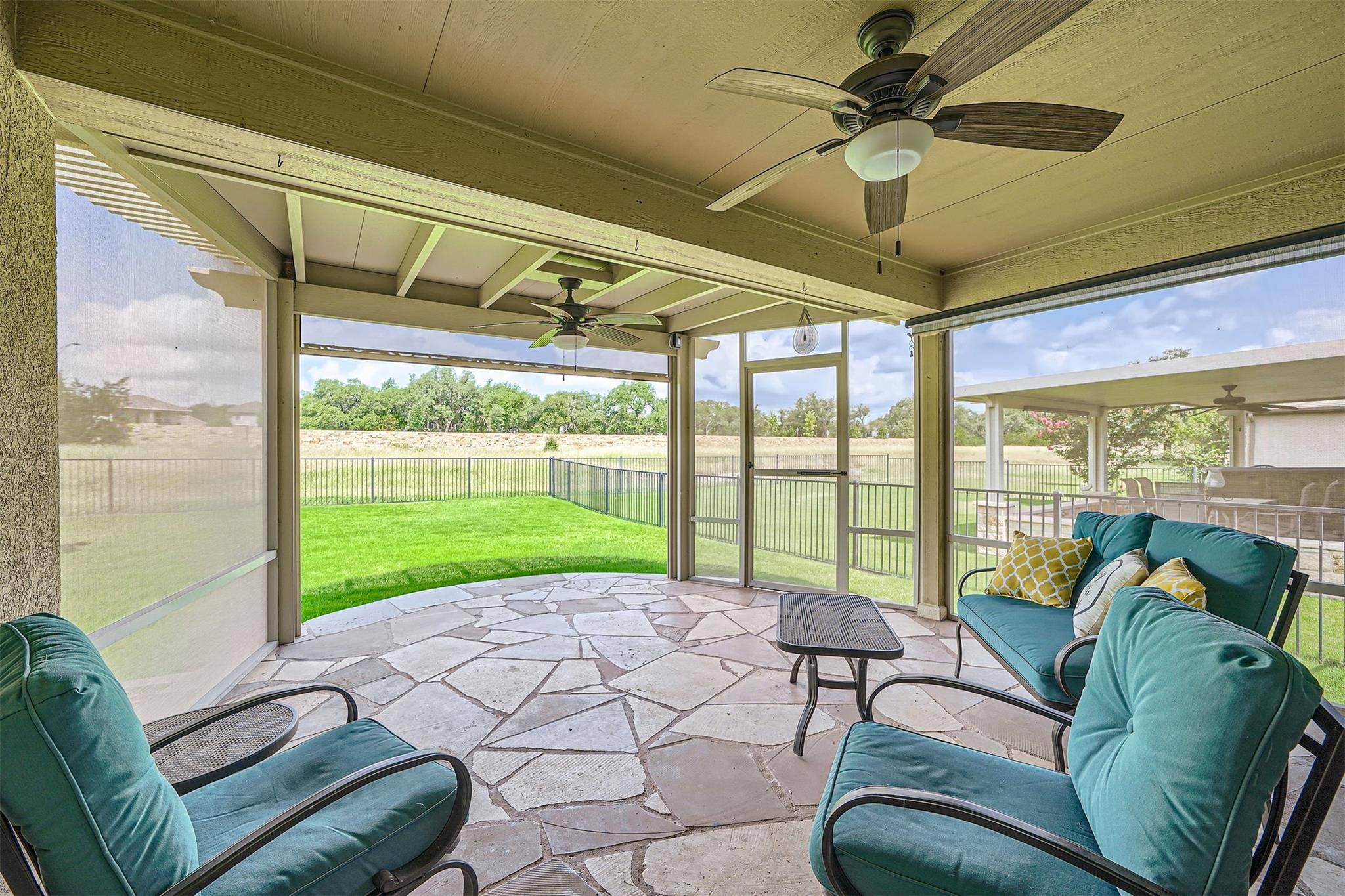 527 Salt Creek LN, Georgetown, TX 78633