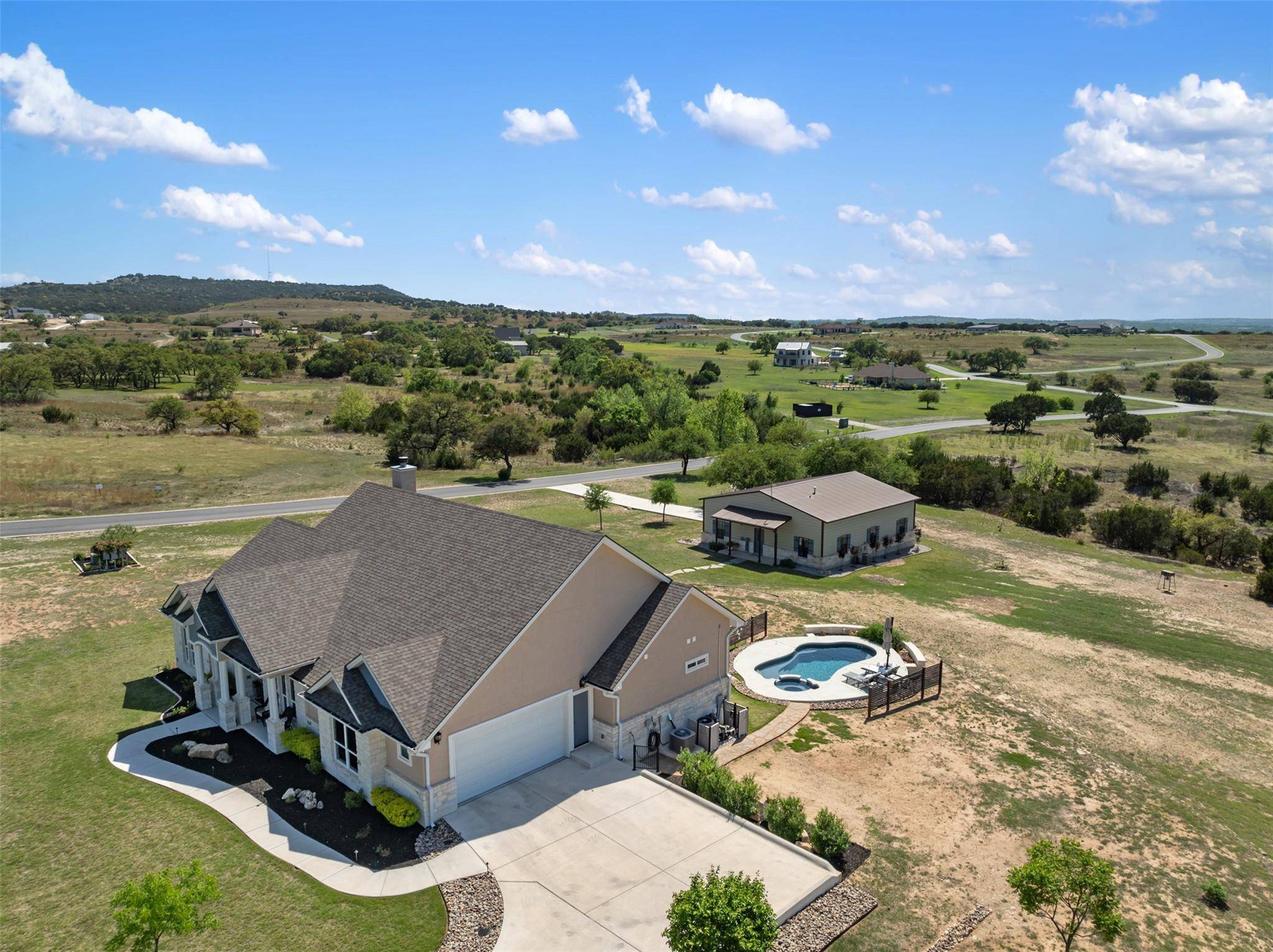 100 Clear Springs CT, Marble Falls, TX 78654