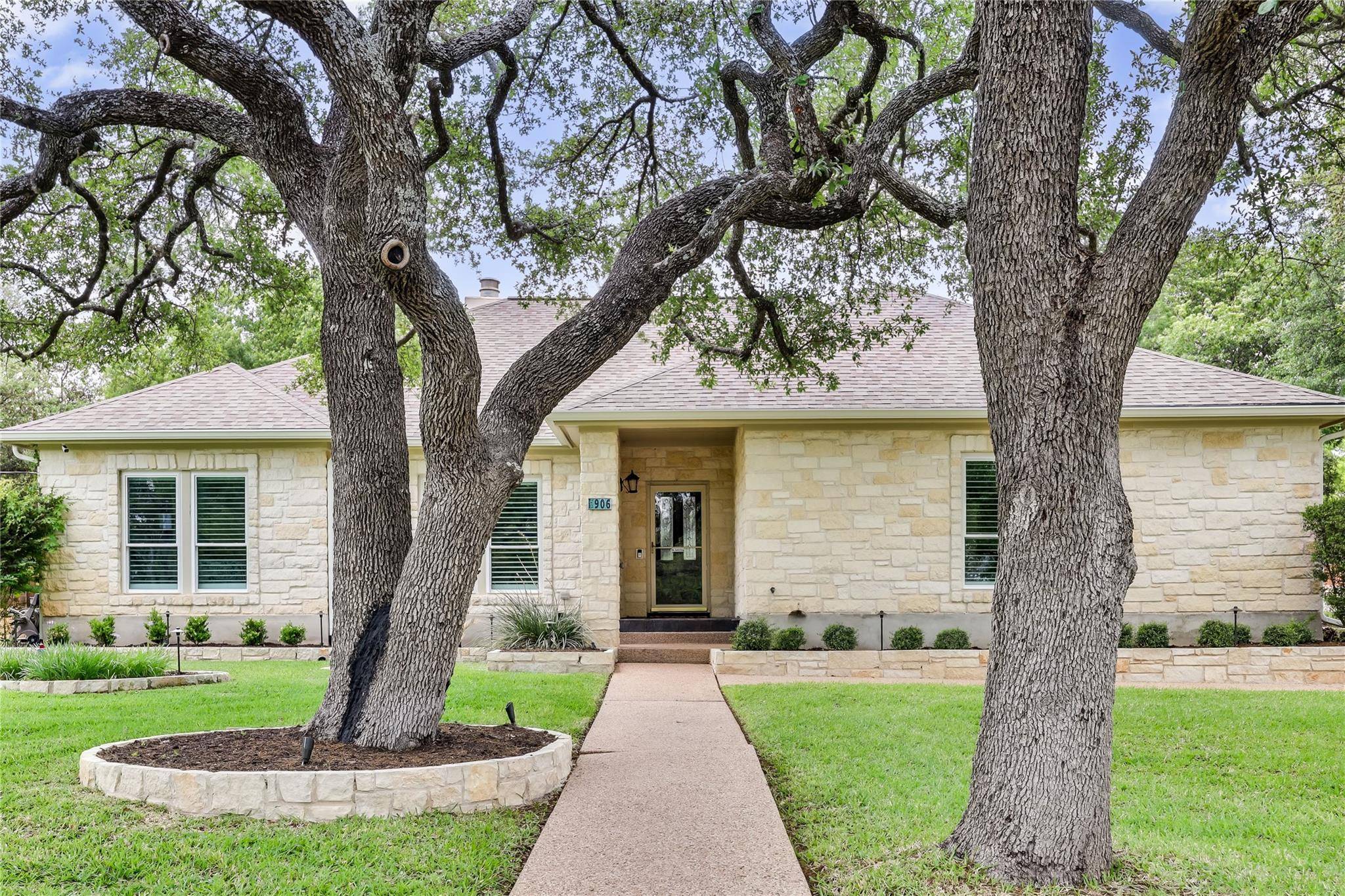 906 Texas TRL, Austin, TX 78737