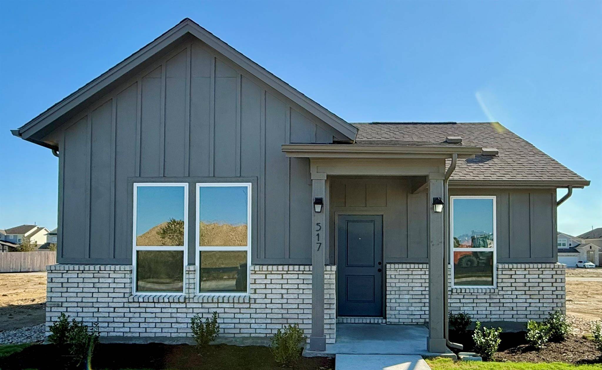 517 Porter Country PKWY, Buda, TX 78610
