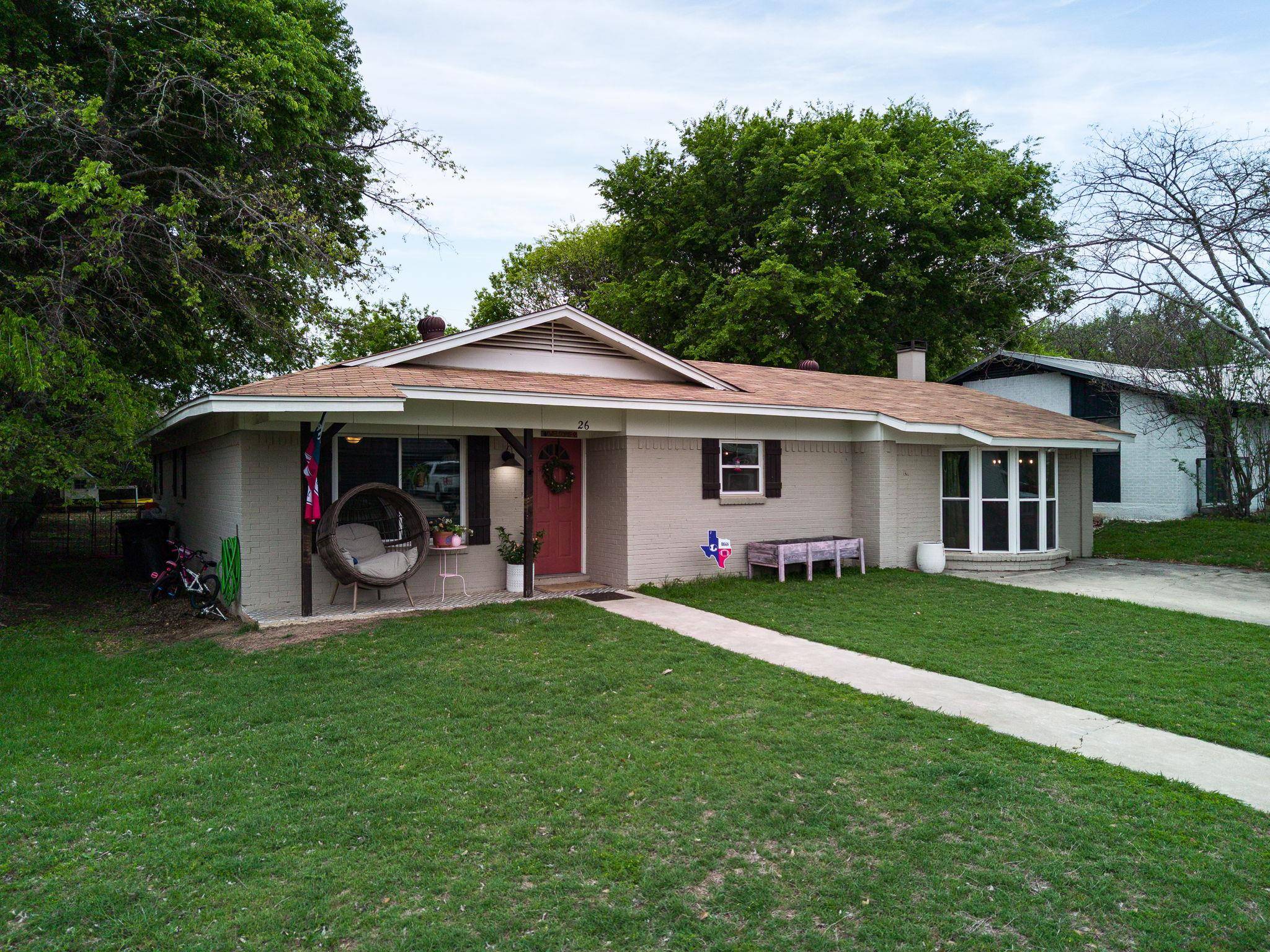 26 N Castleberry ST, Lampasas, TX 76550