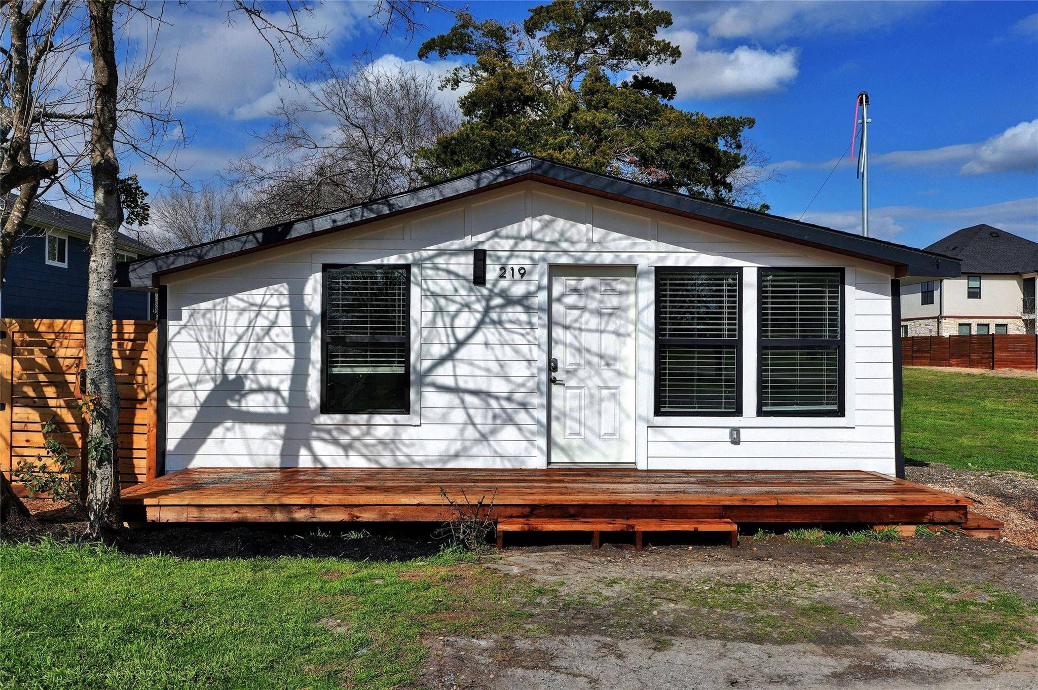 219 E Burton ST, Manor, TX 78653
