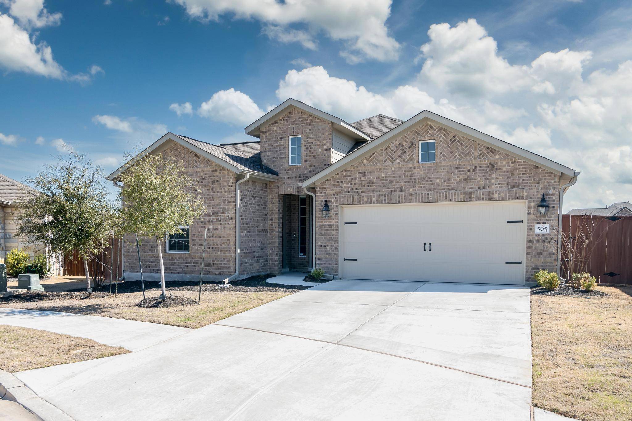 505 Sixpence LN, Georgetown, TX 78628