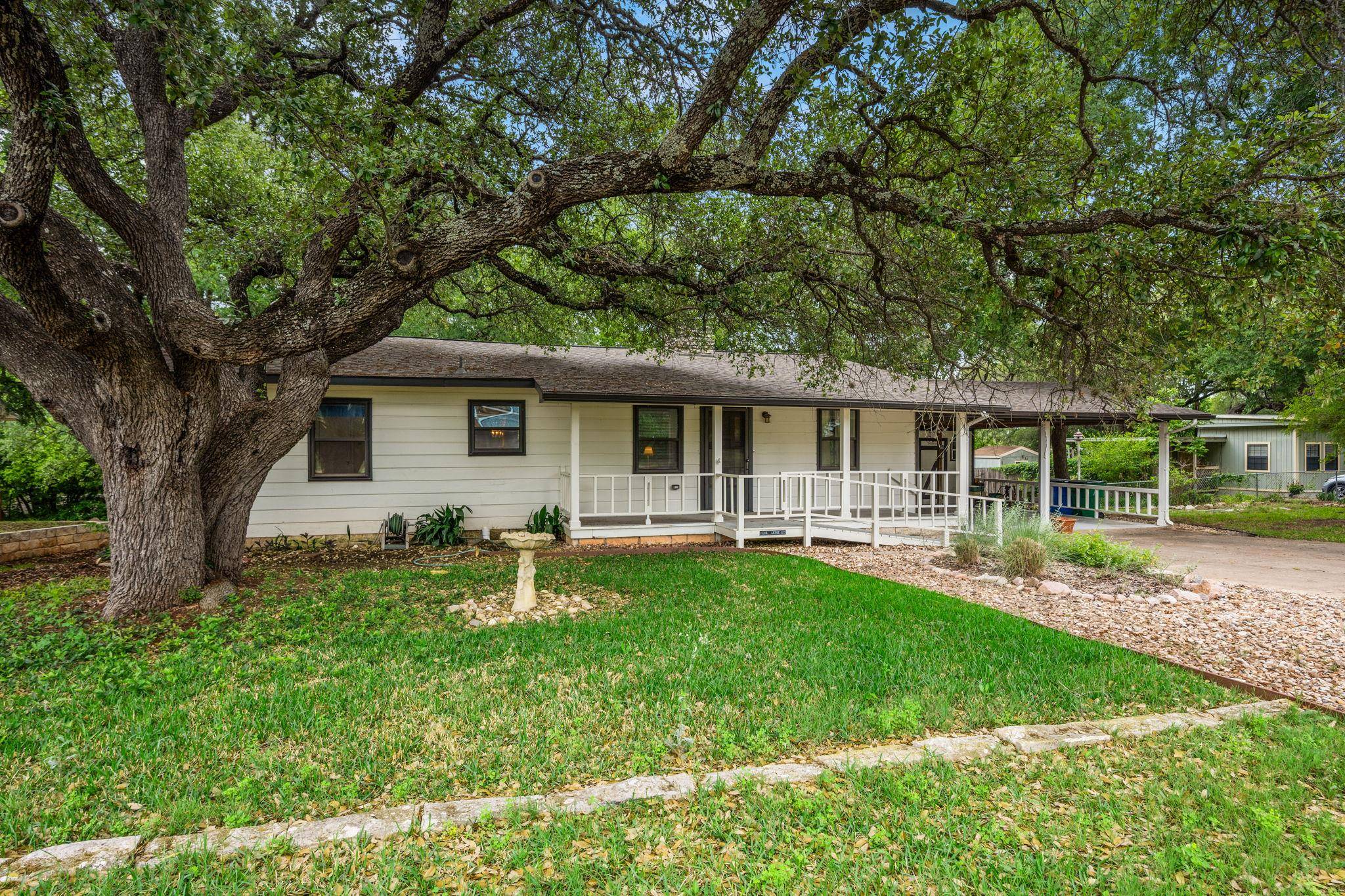 18215 Ledge ST, Jonestown, TX 78645