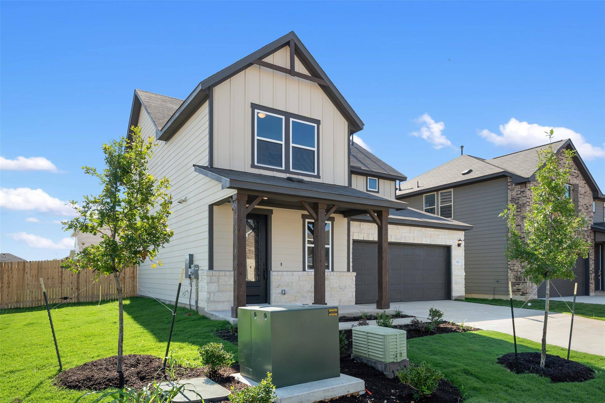 301 Willow Heights DR, Hutto, TX 78634