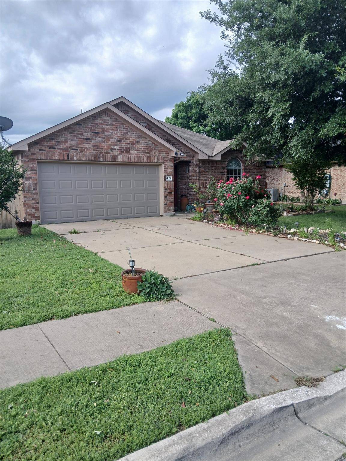 439 Swenson DR, Hutto, TX 78634