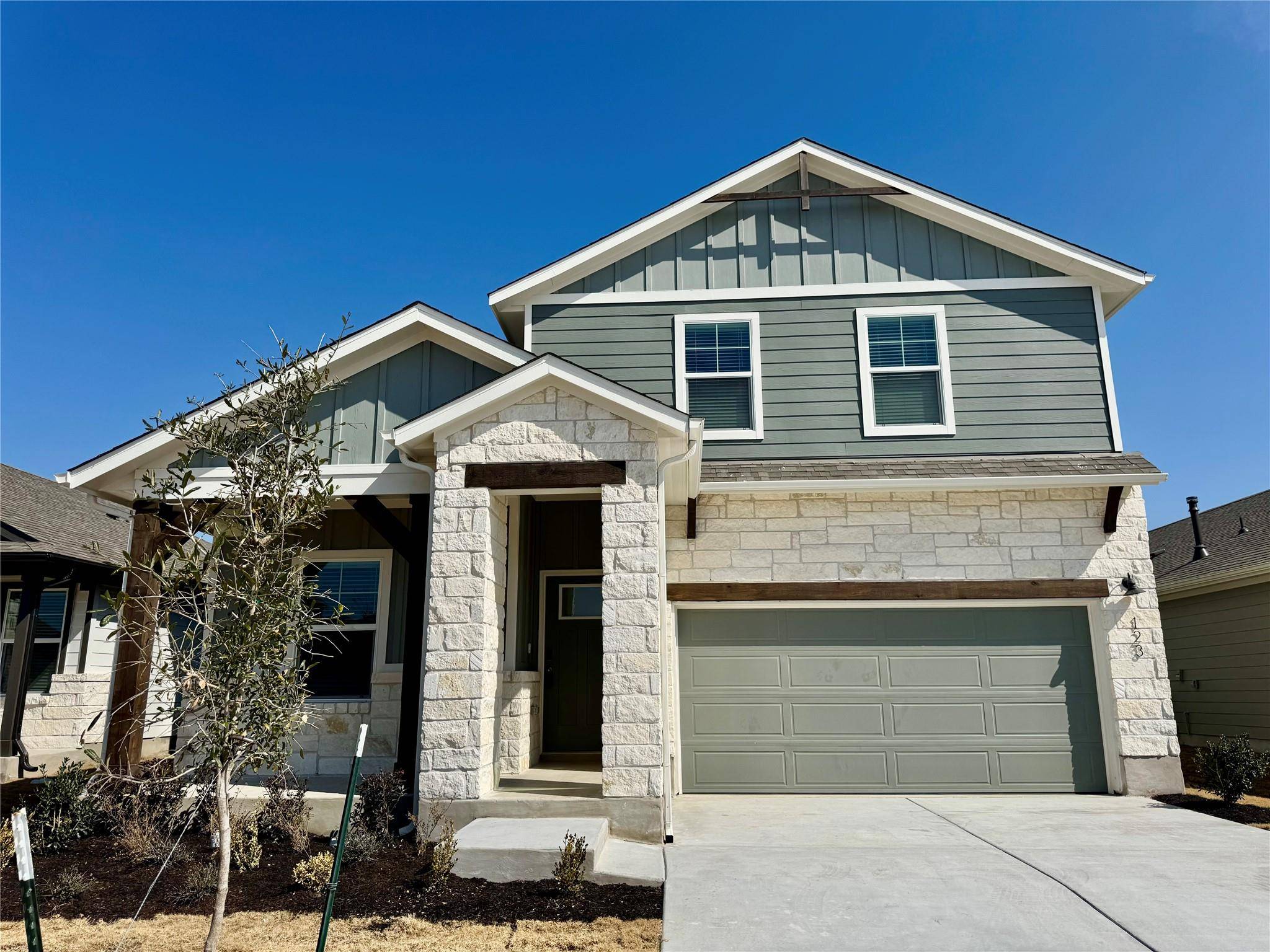 123 Holmby DR, Hutto, TX 78634