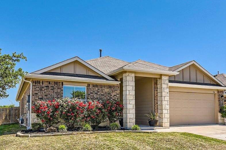 116 Groves LN, Hutto, TX 78634