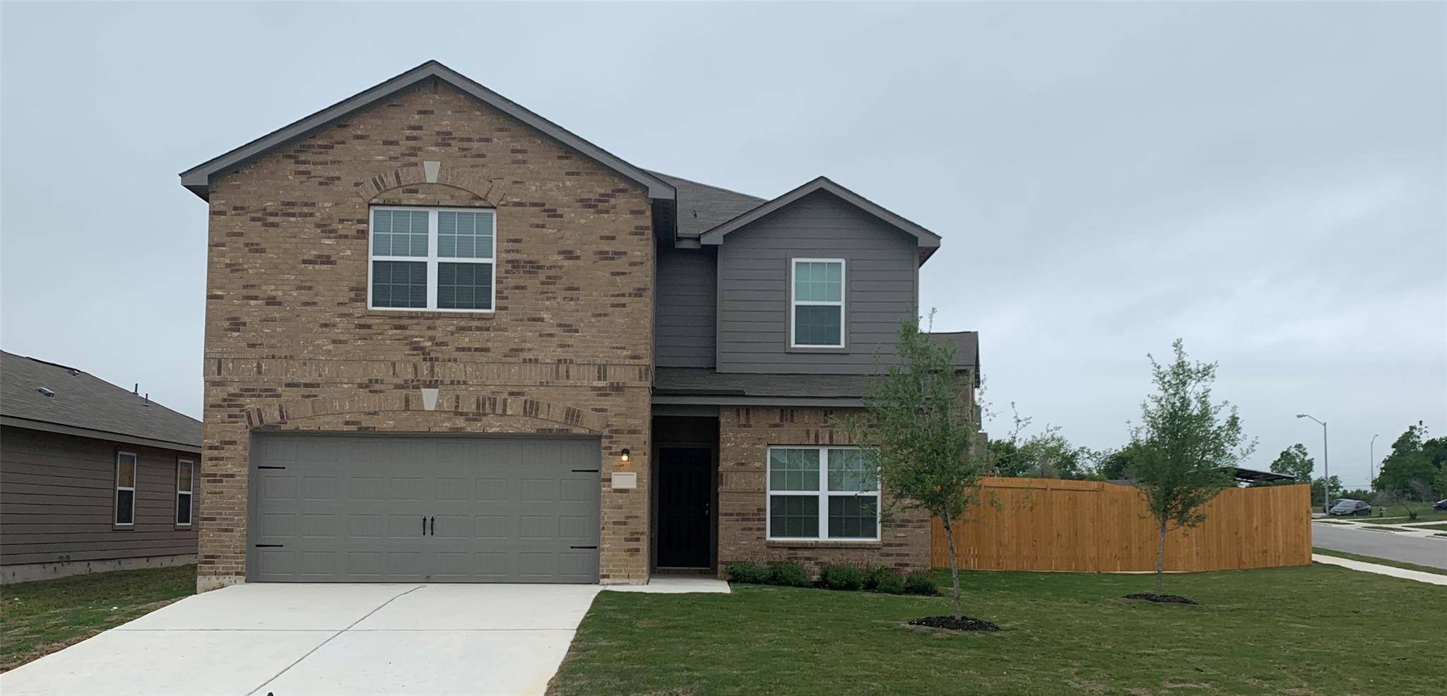 100 Sunnymeade LN, Jarrell, TX 76537