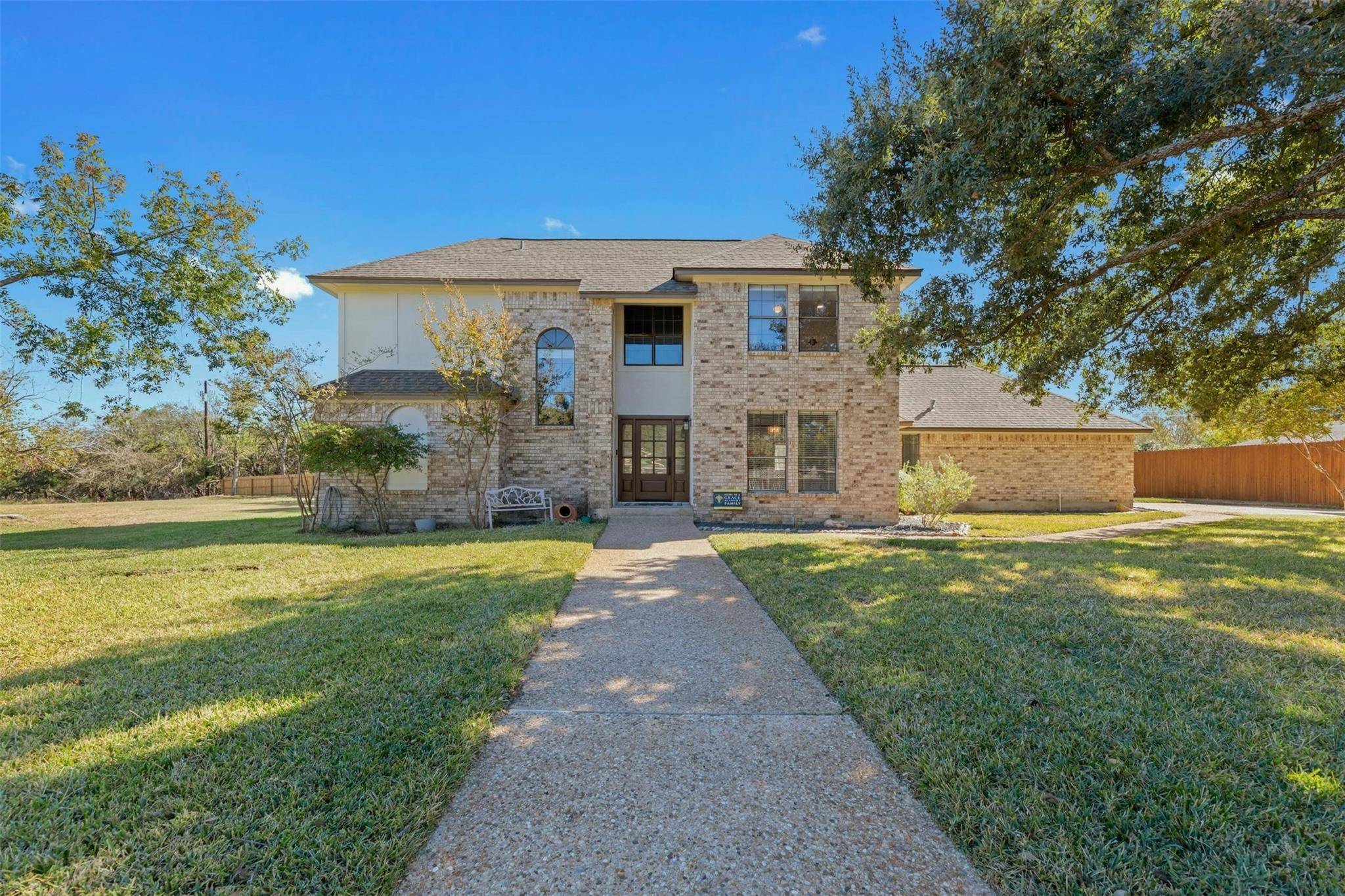 2020 Shadowbrook CIR, Round Rock, TX 78681