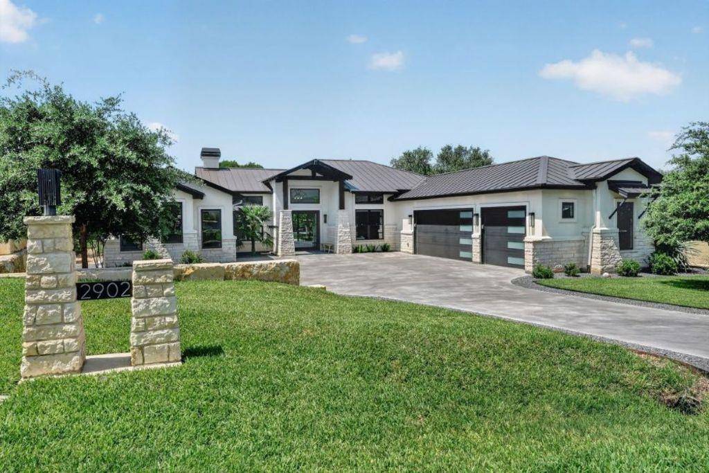 2902 Bay West BLVD, Horseshoe Bay, TX 78657