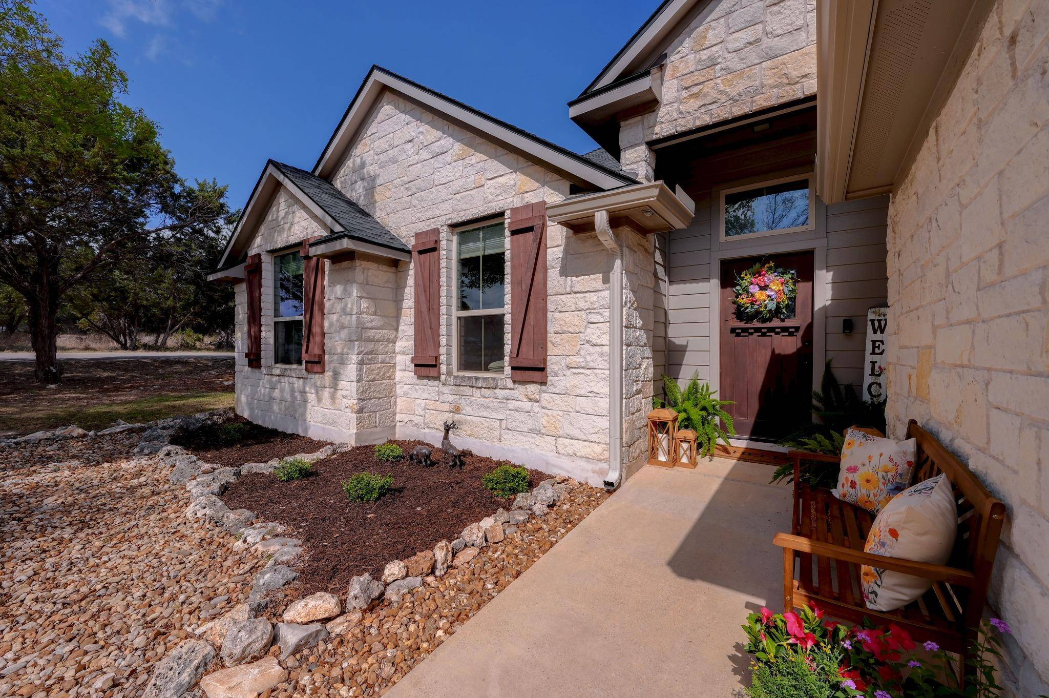 1 Sunset CIR, Wimberley, TX 78676