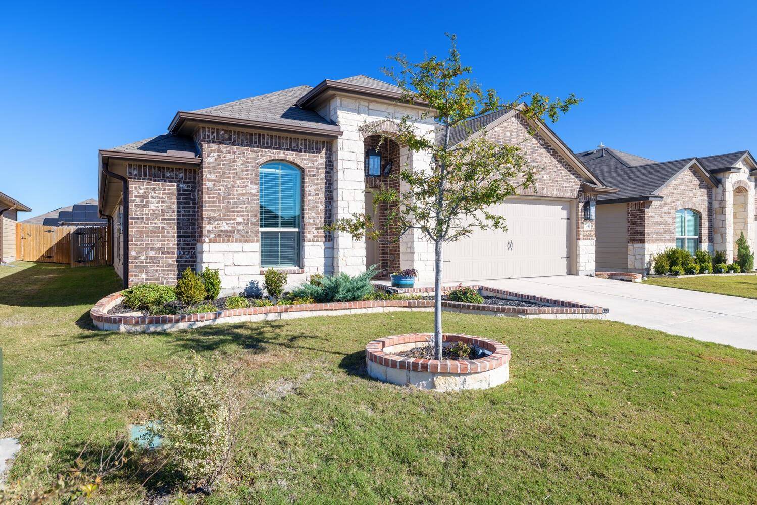 104 Beth Ann LOOP, Taylor, TX 76574