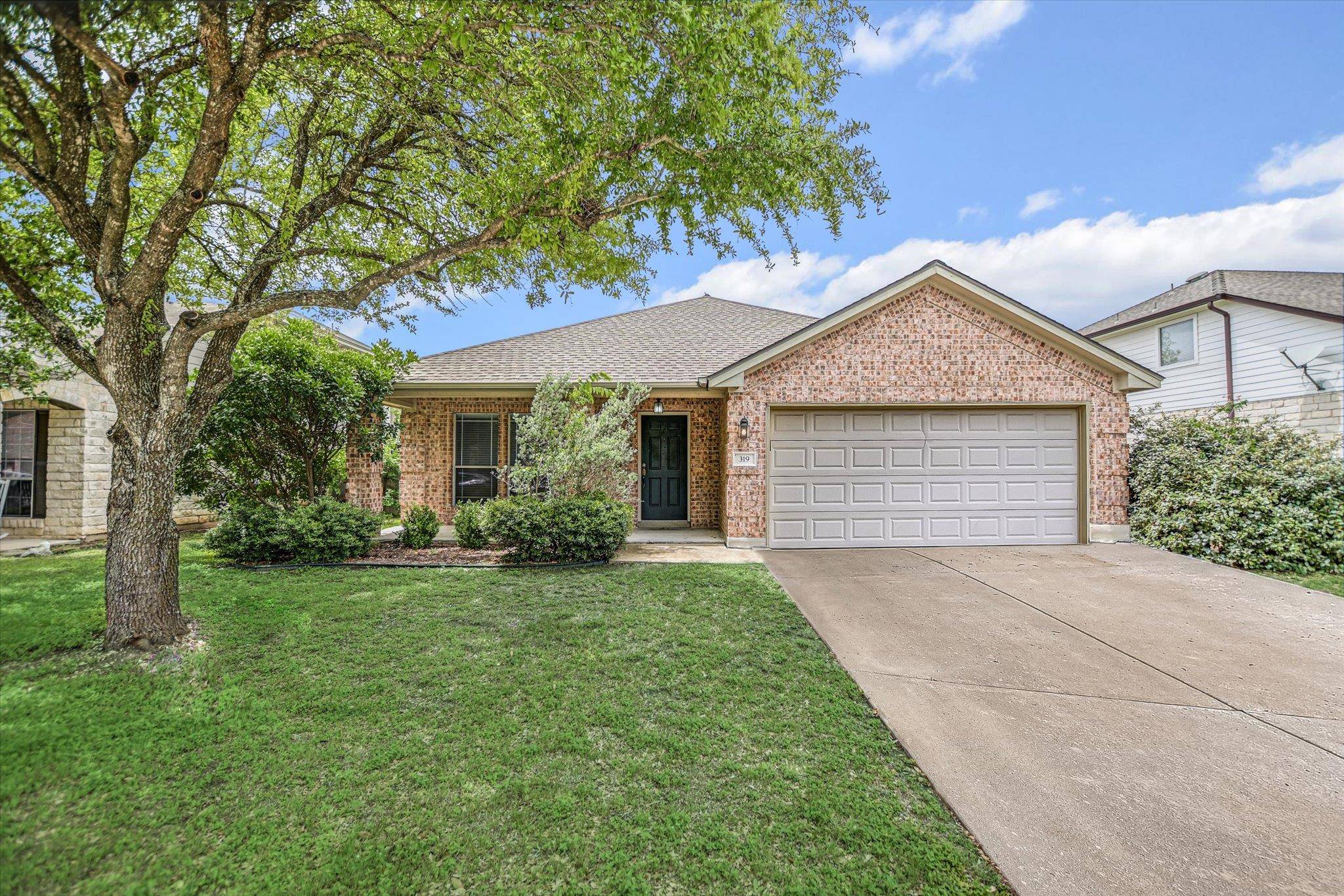 319 Lone Star BLVD, Hutto, TX 78634