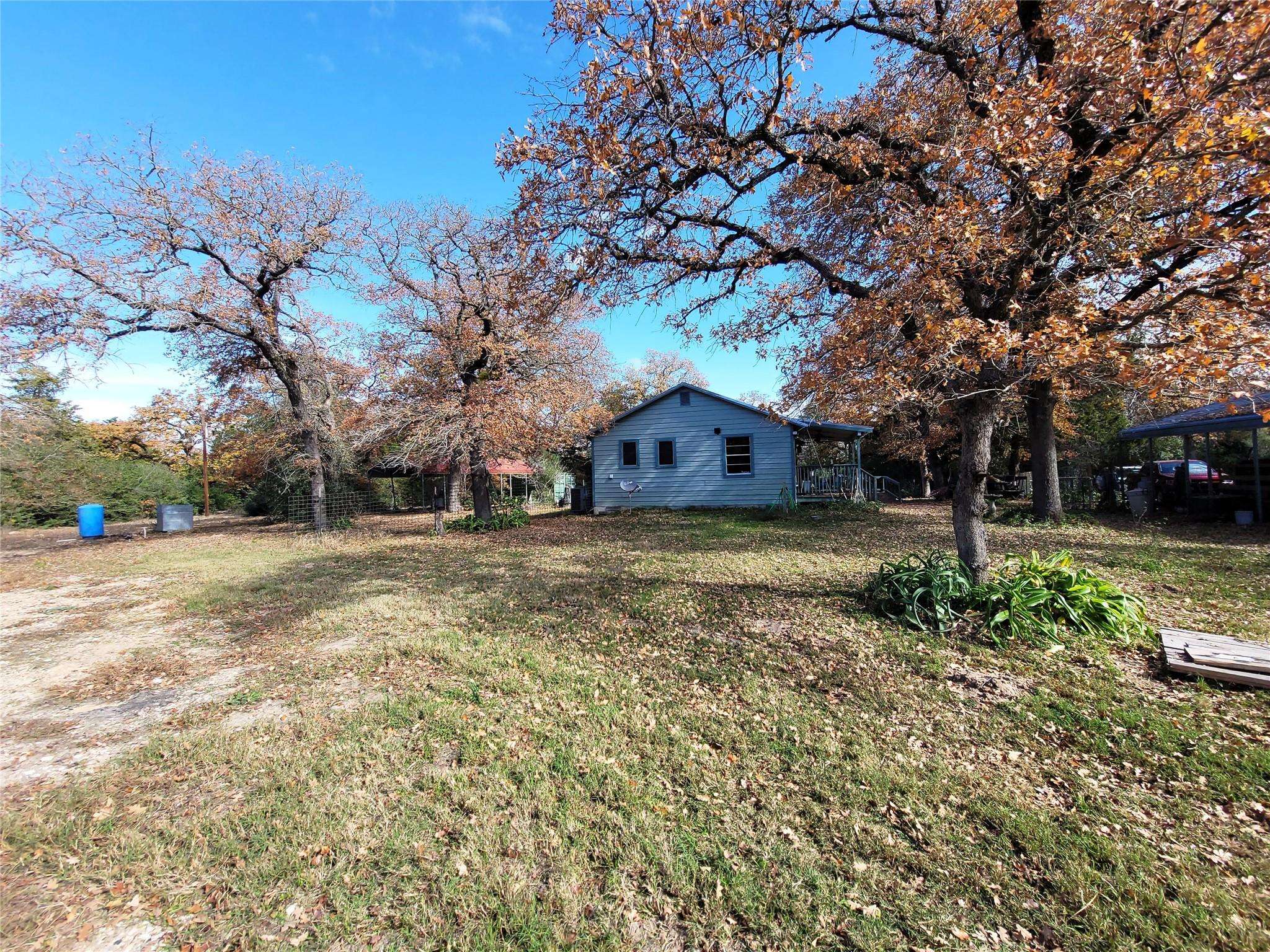1161 Private Road 3063, Lexington, TX 78947
