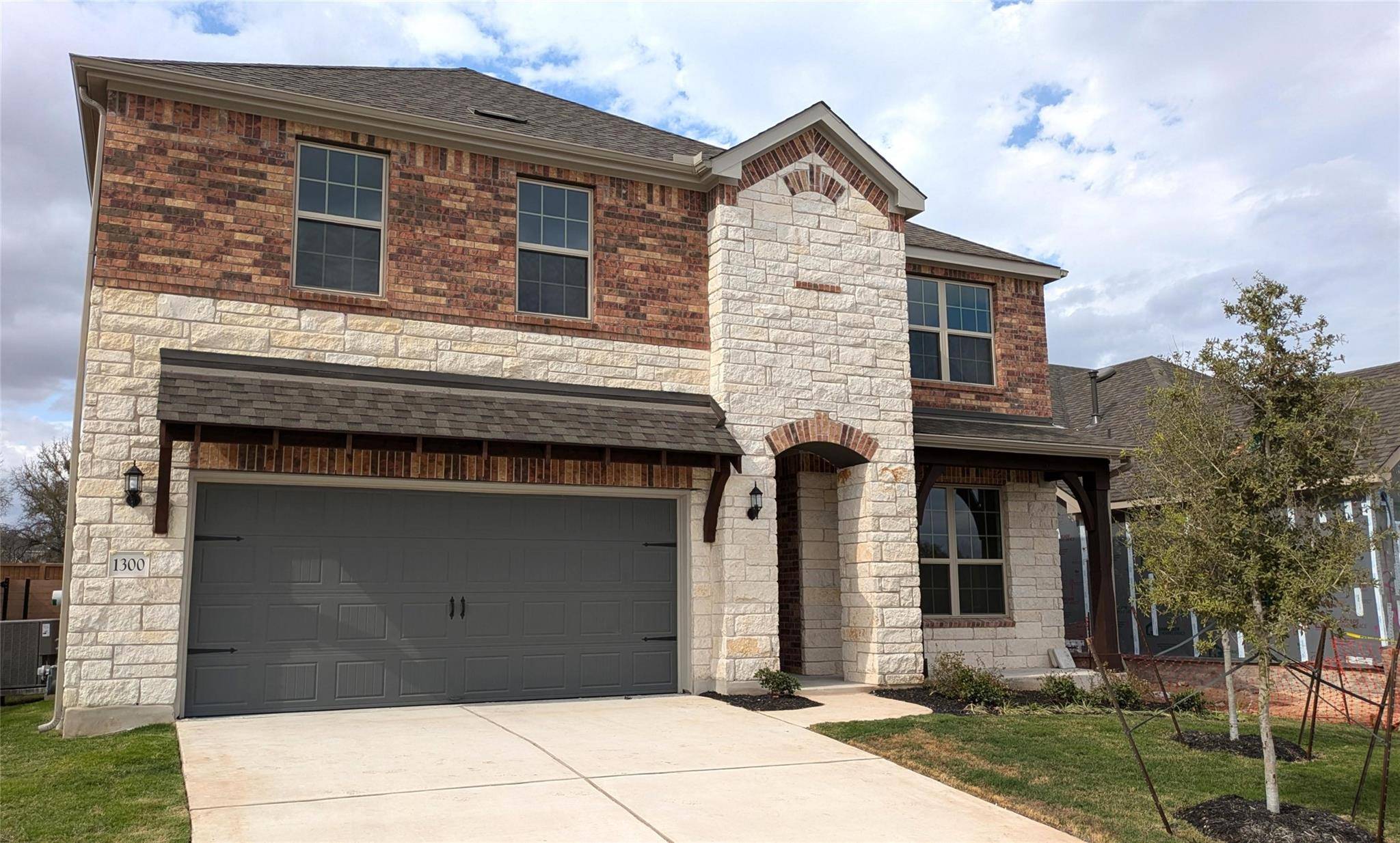 1300 Stonehill DR, Georgetown, TX 78633
